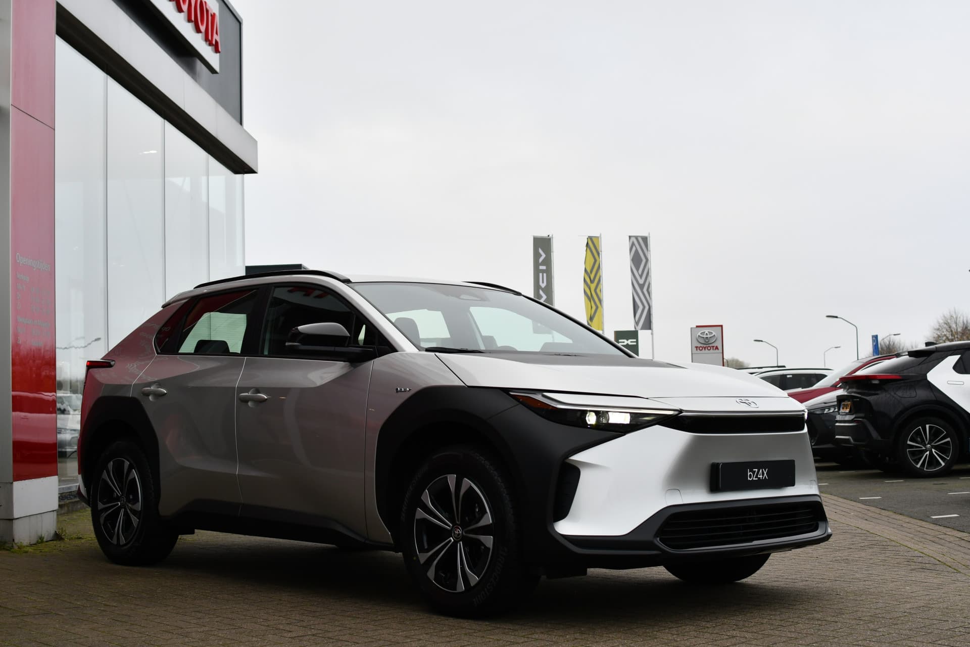 Toyota BZ4X Active 71 kWh Automaat 204pk thumbnail 9