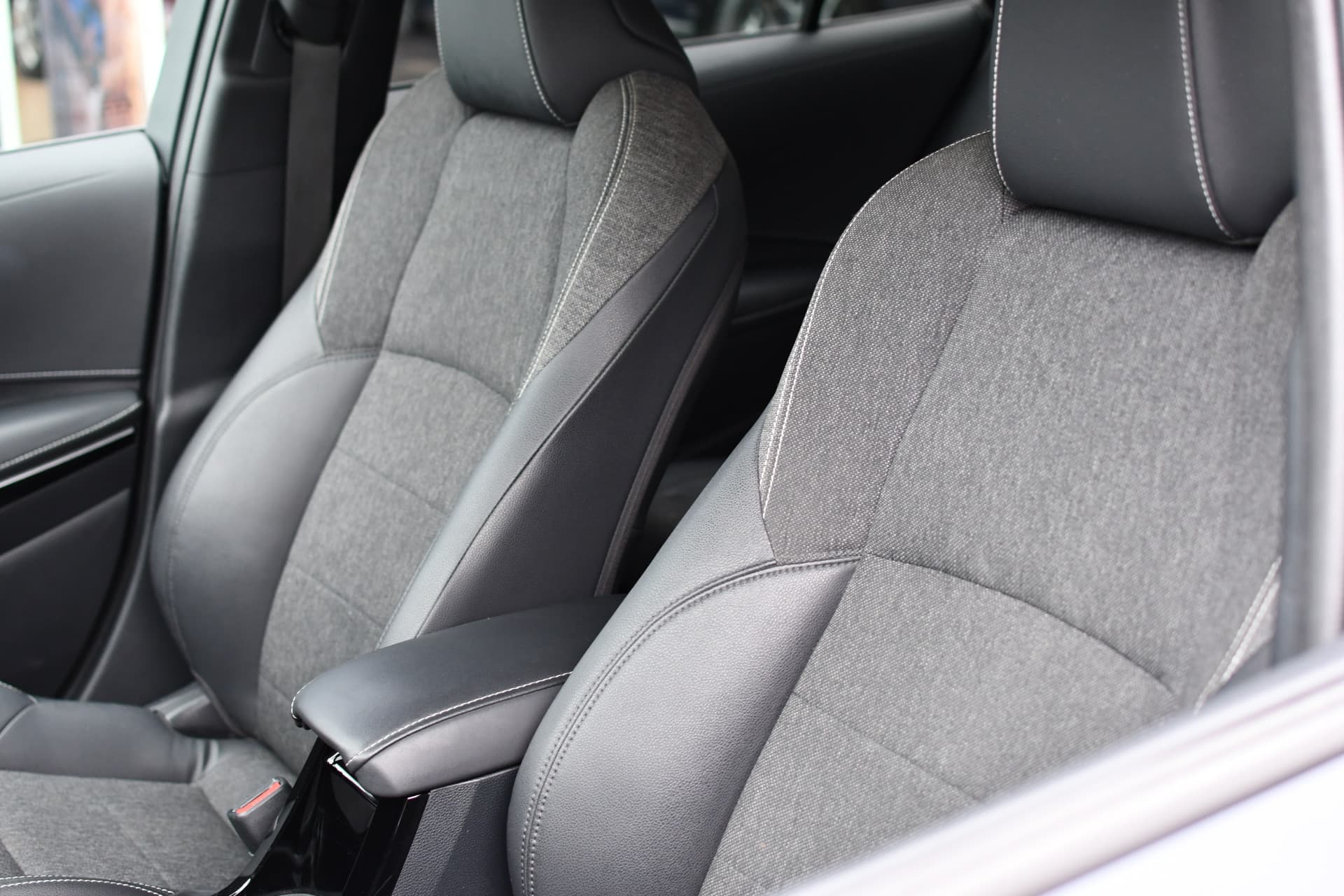 Toyota Corolla Touring Sports 1.8 Hybrid TeamNL Automaat 122pk thumbnail 19