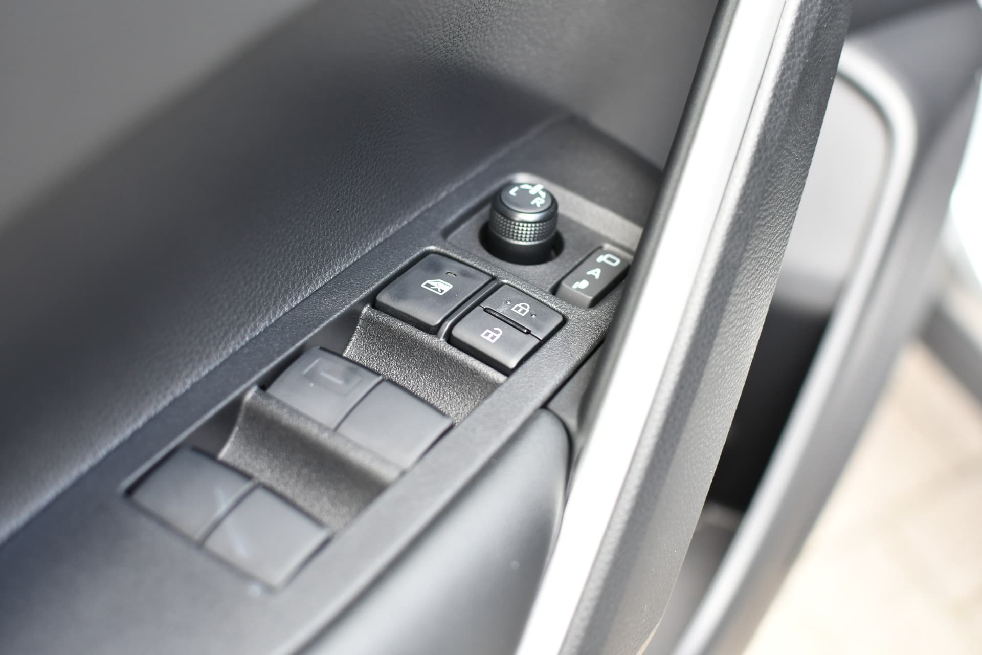 Toyota Corolla Cross Hybrid 200 Executive Automaat 197pk thumbnail 24