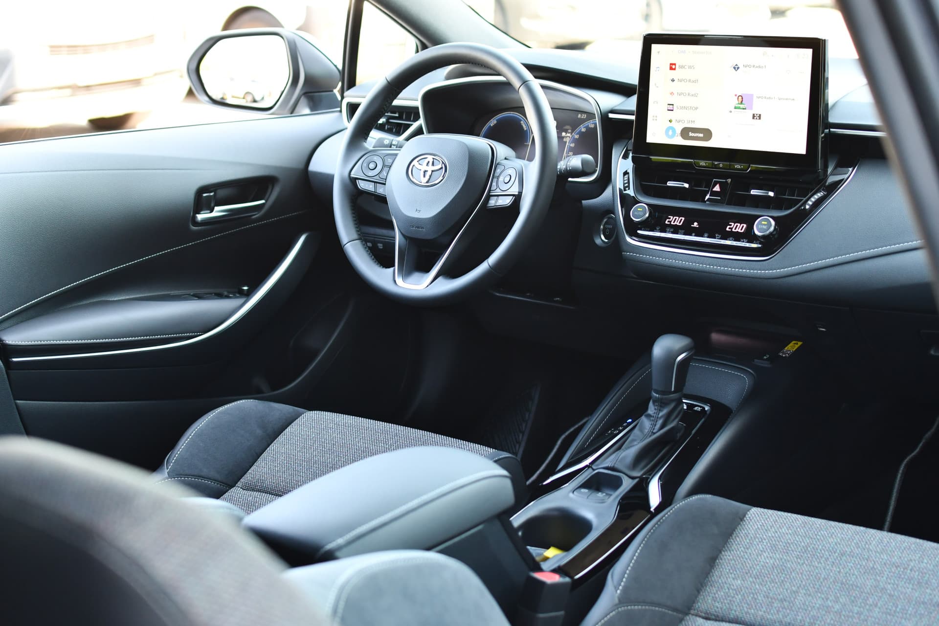 Toyota Corolla Touring Sports Hybrid 180 Dynamic Automaat 178pk thumbnail 4