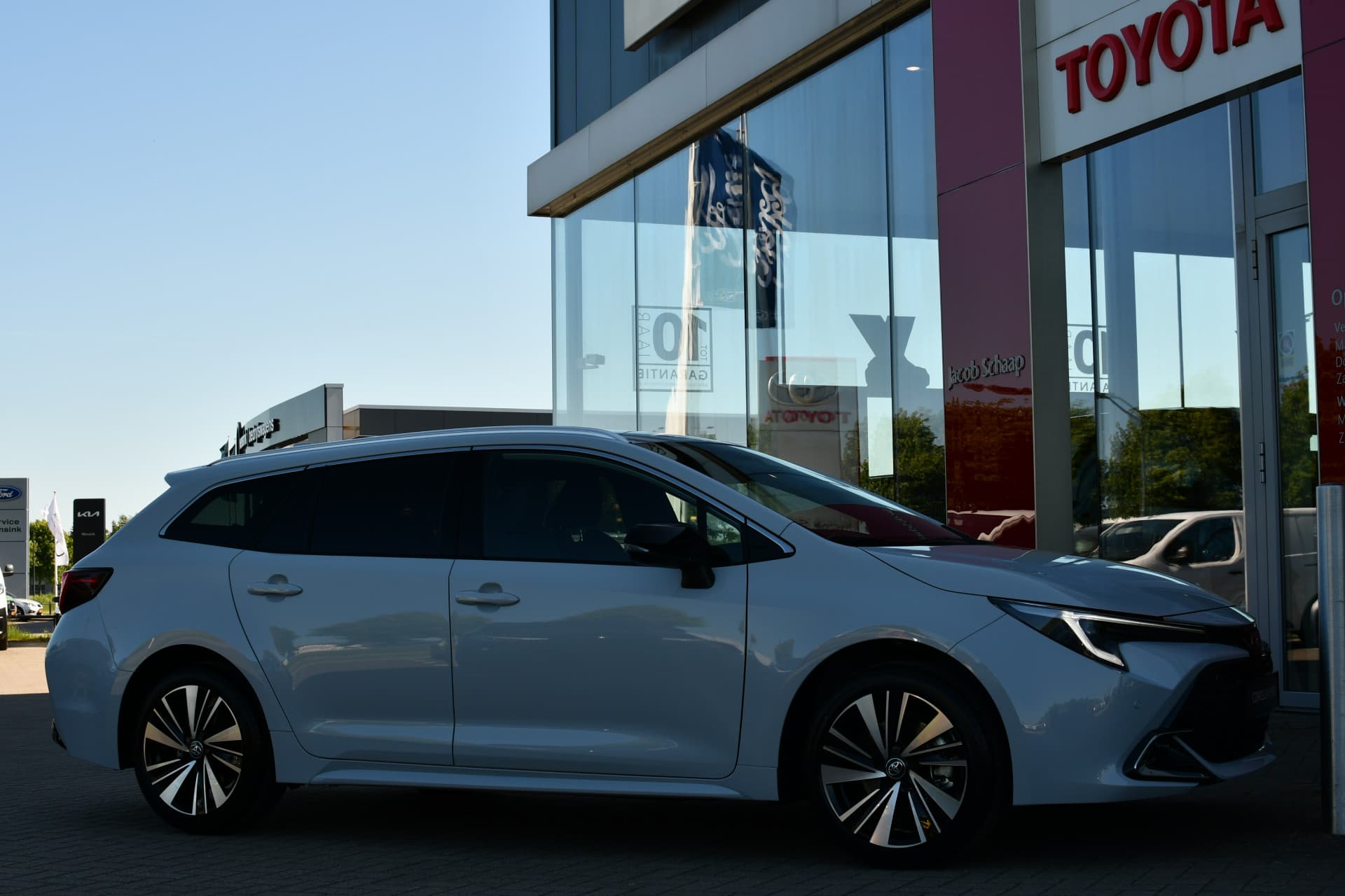 Toyota Corolla Touring Sports Hybrid 180 Dynamic Automaat 178pk thumbnail 5