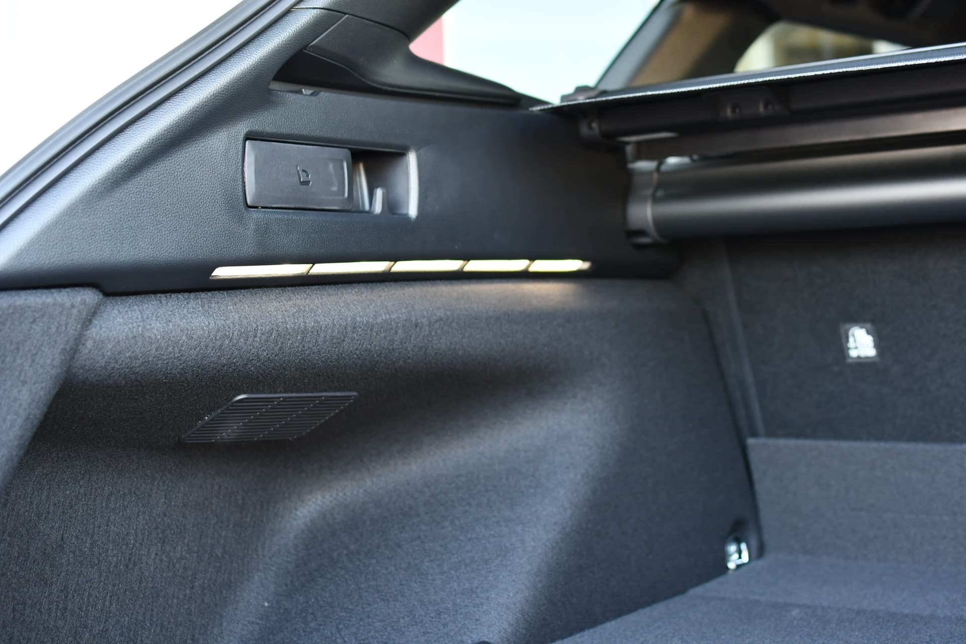 Toyota Corolla Touring Sports Hybrid 180 Dynamic Automaat 178pk thumbnail 11