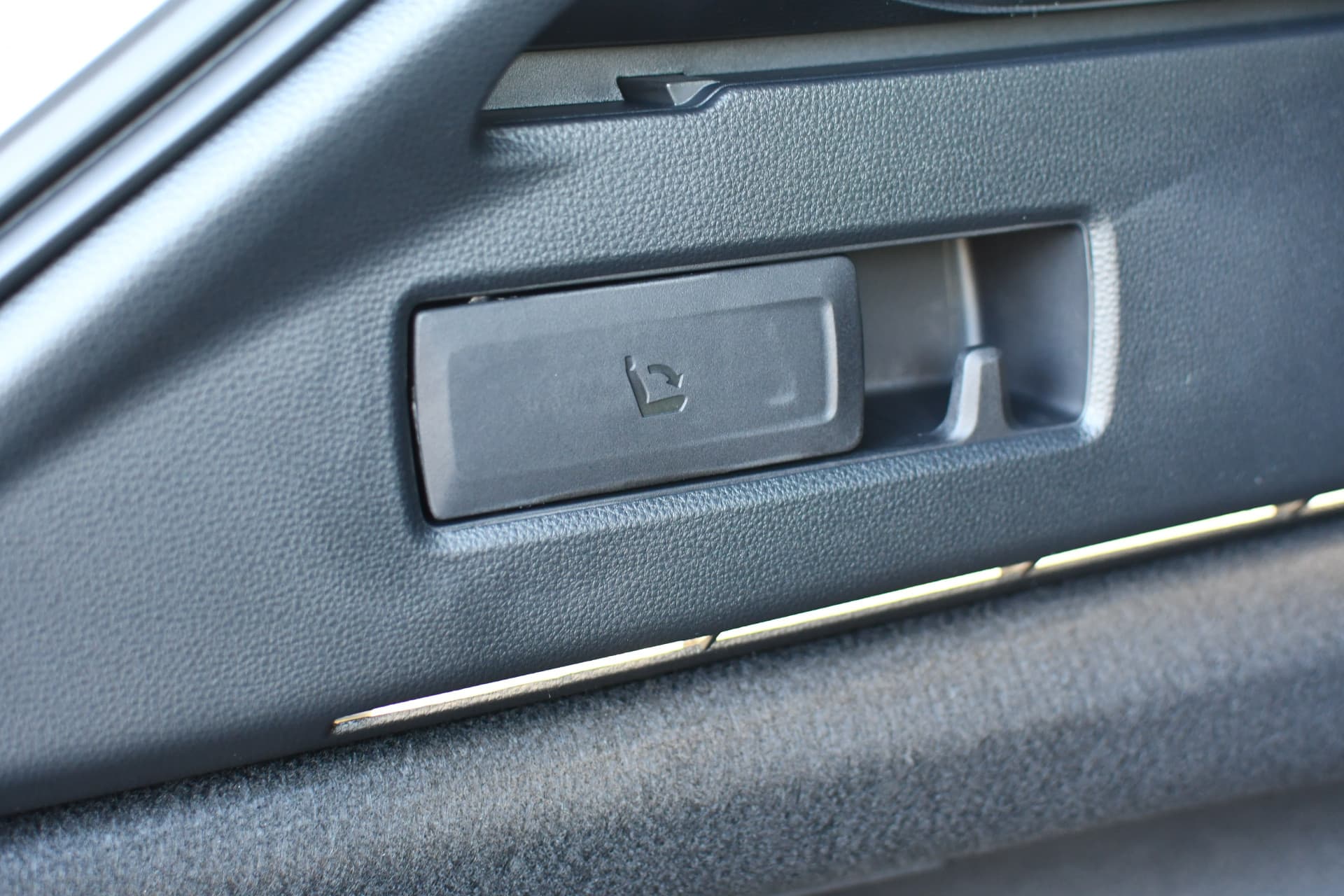 Toyota Corolla Touring Sports Hybrid 180 Dynamic Automaat 178pk thumbnail 13