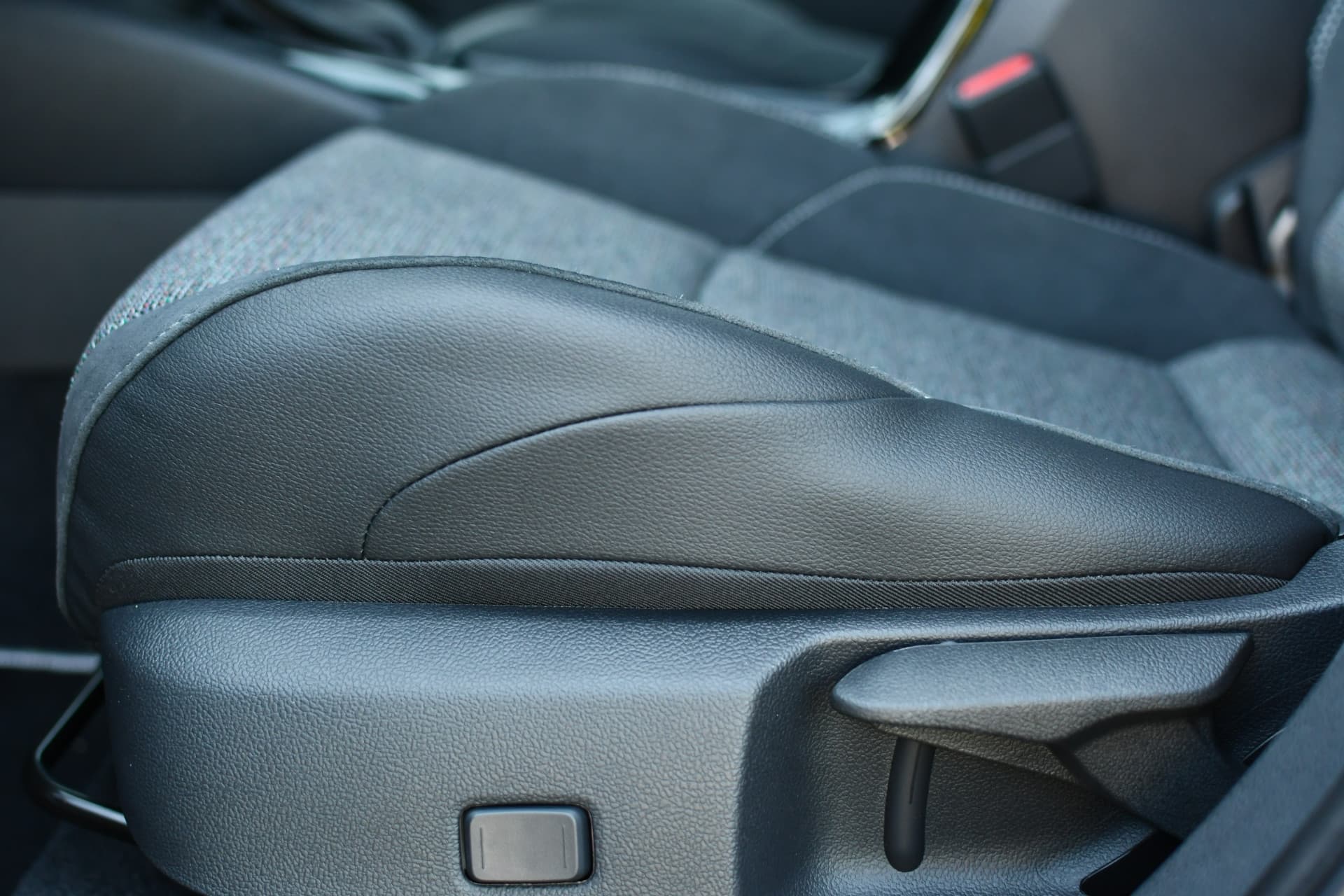 Toyota Corolla Touring Sports Hybrid 180 Dynamic Automaat 178pk thumbnail 34