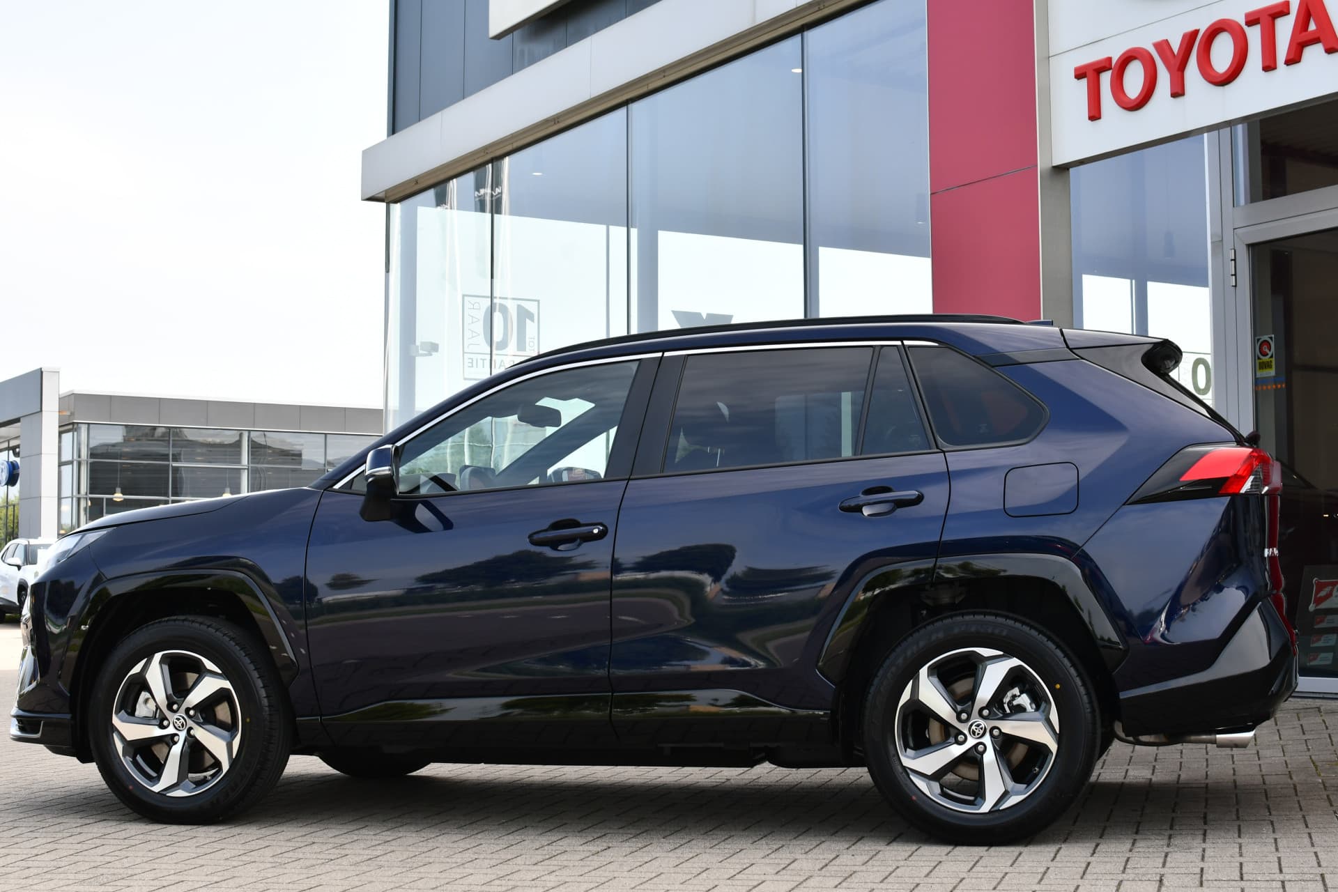 Toyota RAV4 2.5 Plug-in Hybrid AWD Dynamic Automaat 306pk thumbnail 3
