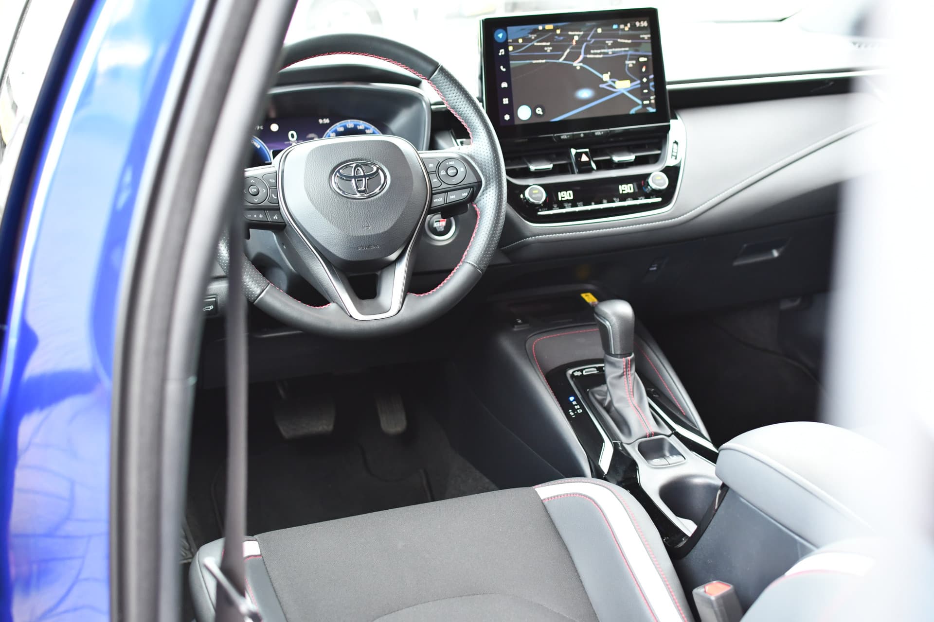 Toyota Corolla Touring Sports Hybrid 200 GR-Sport Plus Limited Automaat 197pk thumbnail 2