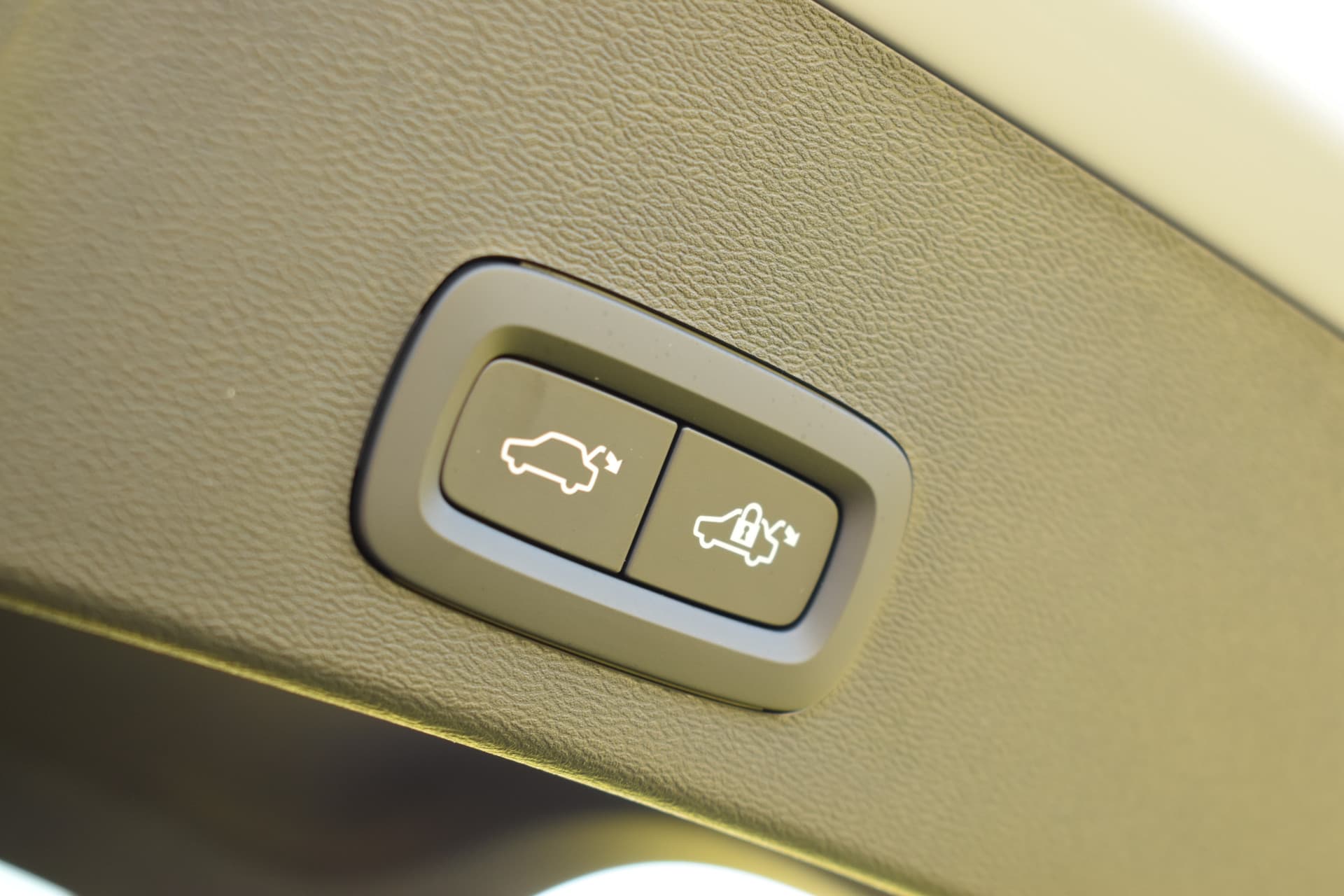 Volvo EX40 Extended Range 252PK Plus 82KWH thumbnail 14