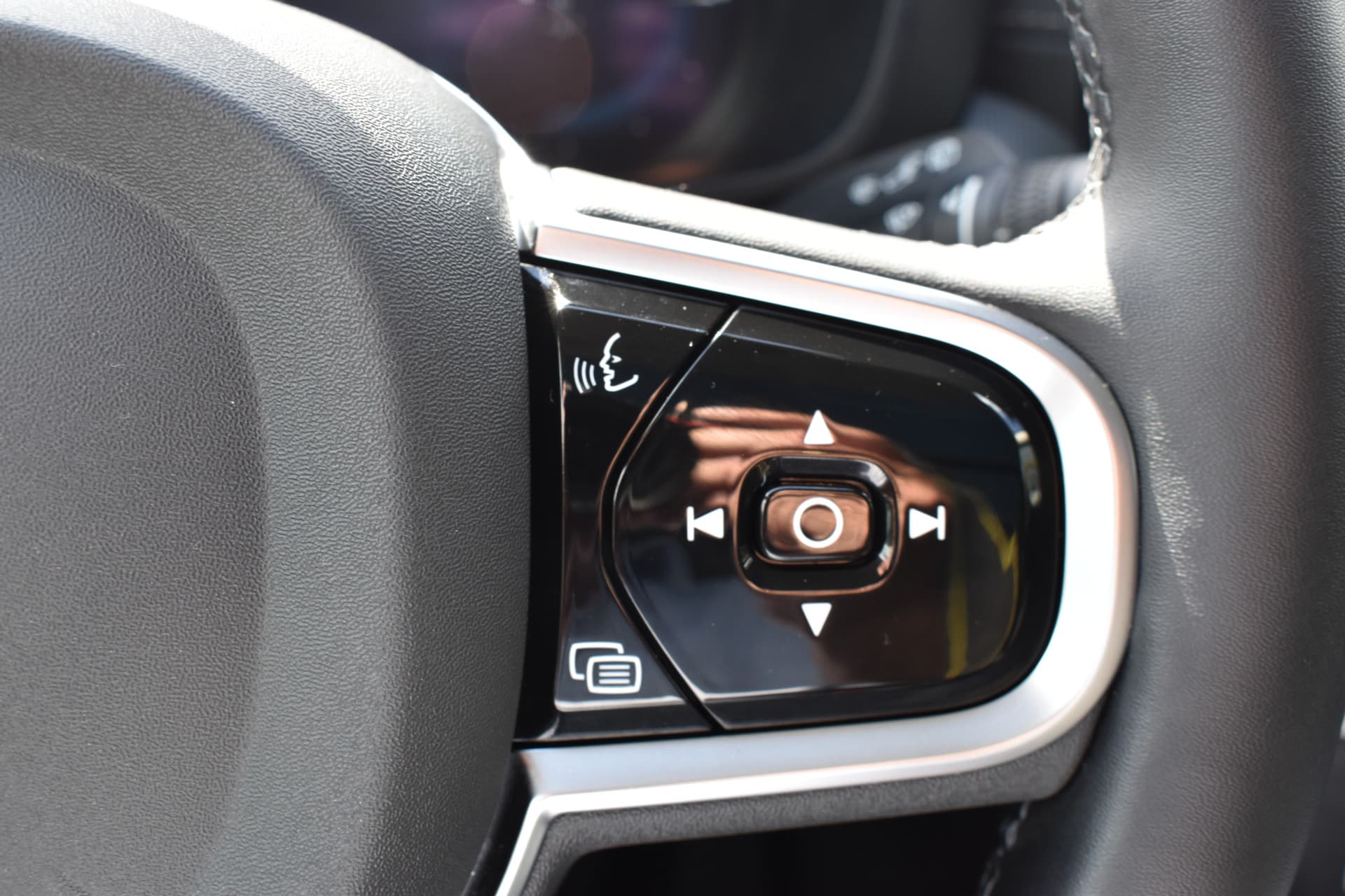 Volvo XC60 T8 AWD 455PK Plug-in hybrid Ultra Dark thumbnail 11