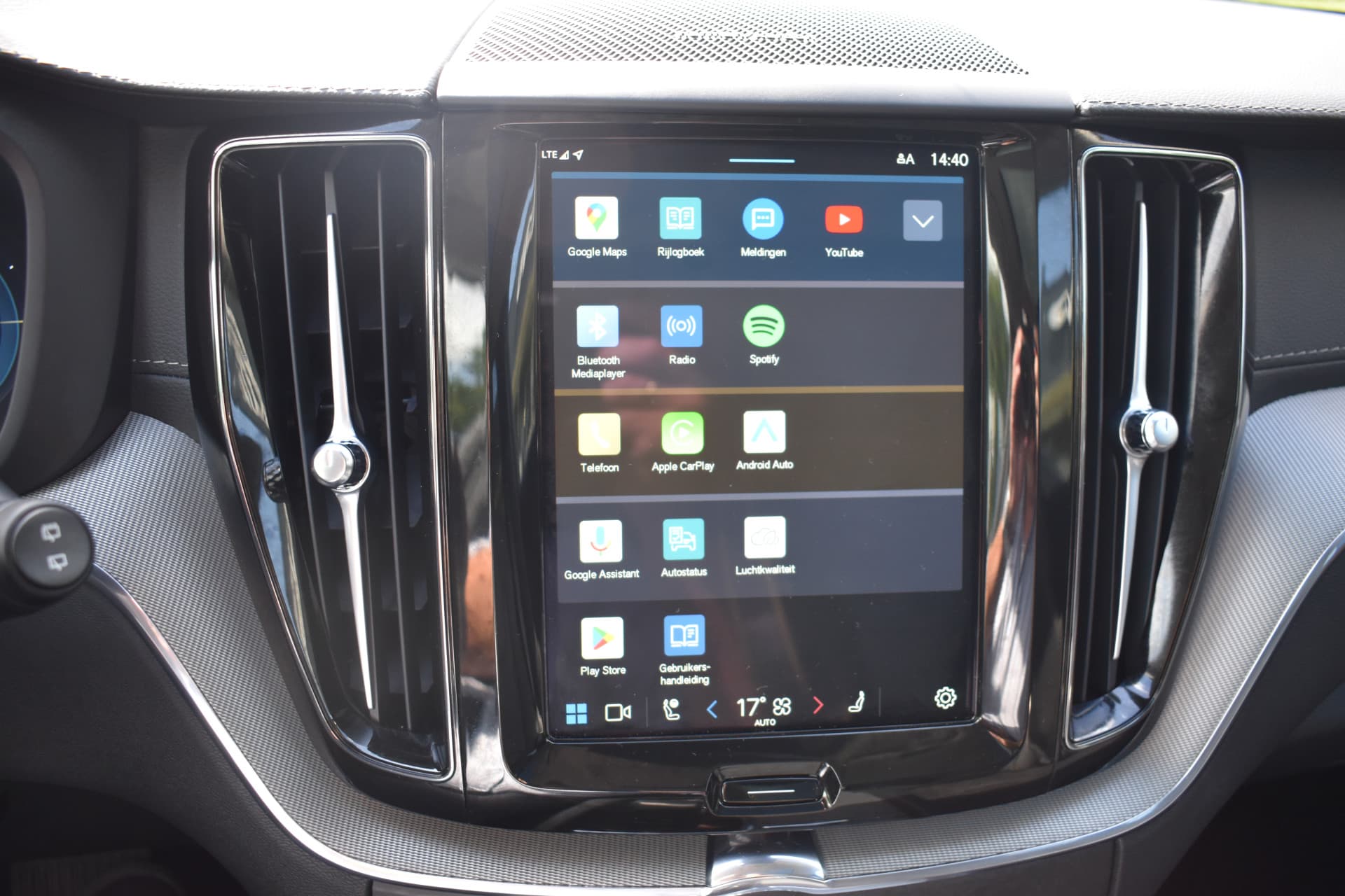 Volvo XC60 T8 AWD 455PK Plug-in hybrid Ultra Dark thumbnail 14