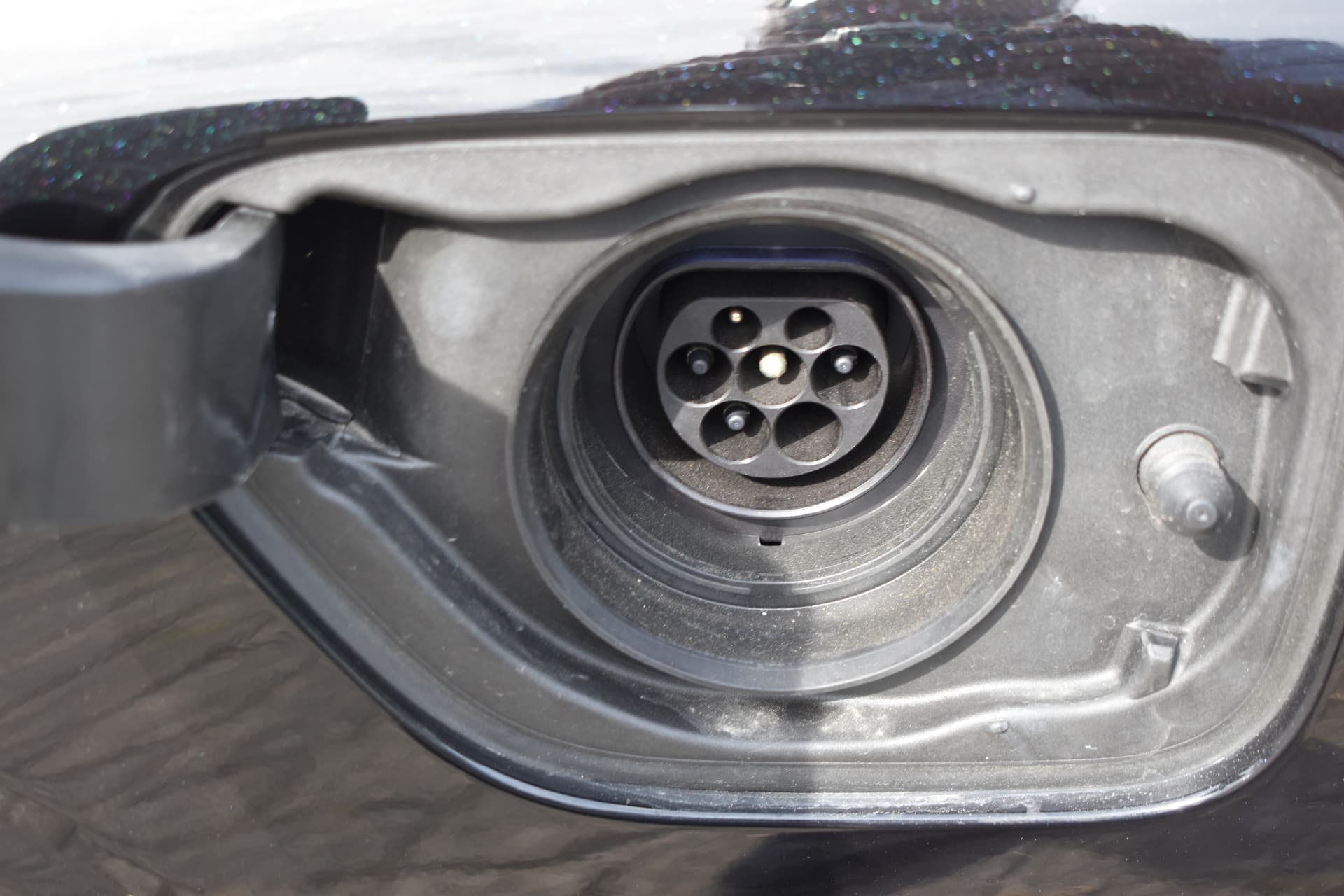 Volvo V60 T6 AWD 350PK Plug-in Hybrid Plus Dark thumbnail 6