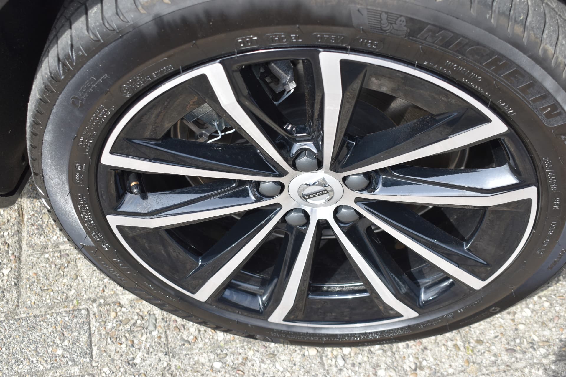 Volvo V60 T6 AWD 350PK Plug-in Hybrid Plus Dark thumbnail 28