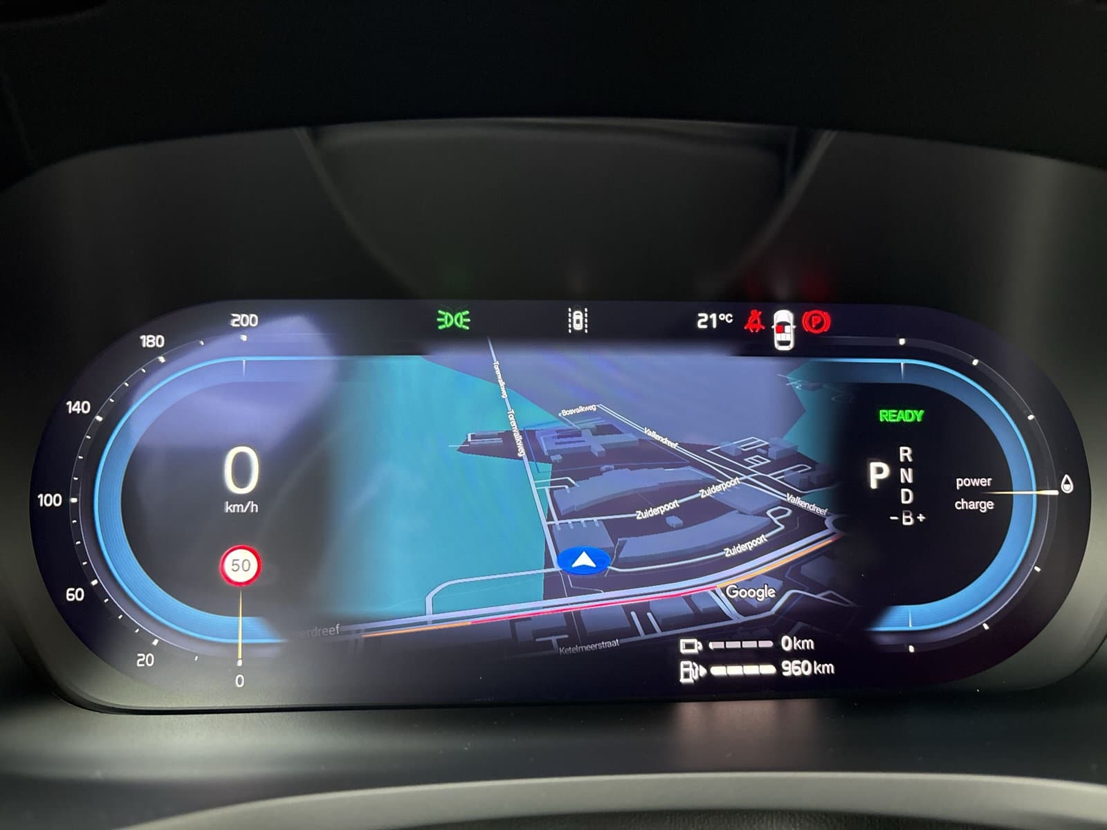 Volvo V60 T6 Plug-in hybrid AWD Plus Dark / Rondomzichtcamera / Elektr. inklapbare trekhaak / Harman/Kardon / thumbnail 19