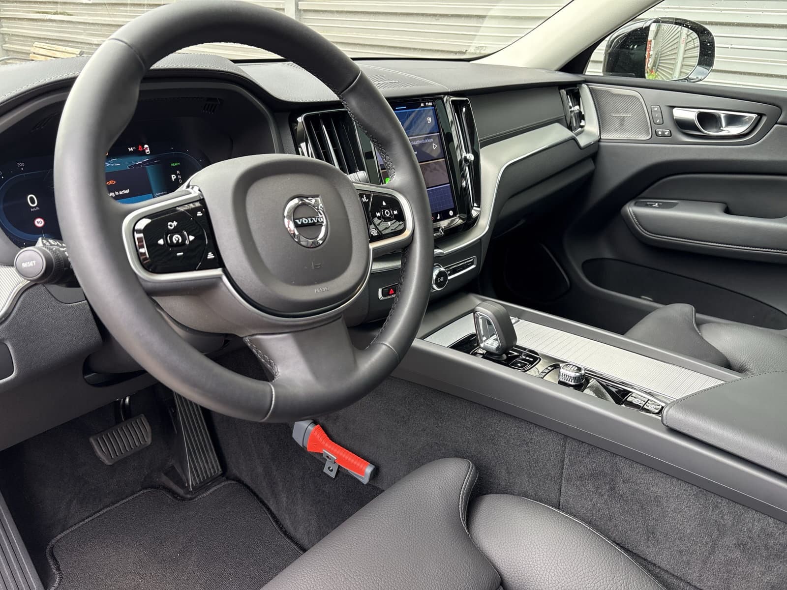 Volvo XC60 T6 Plug-in hybrid AWD Ultra Dark / Harman/Kardon / Panoramadak / Trekhaak / thumbnail 11