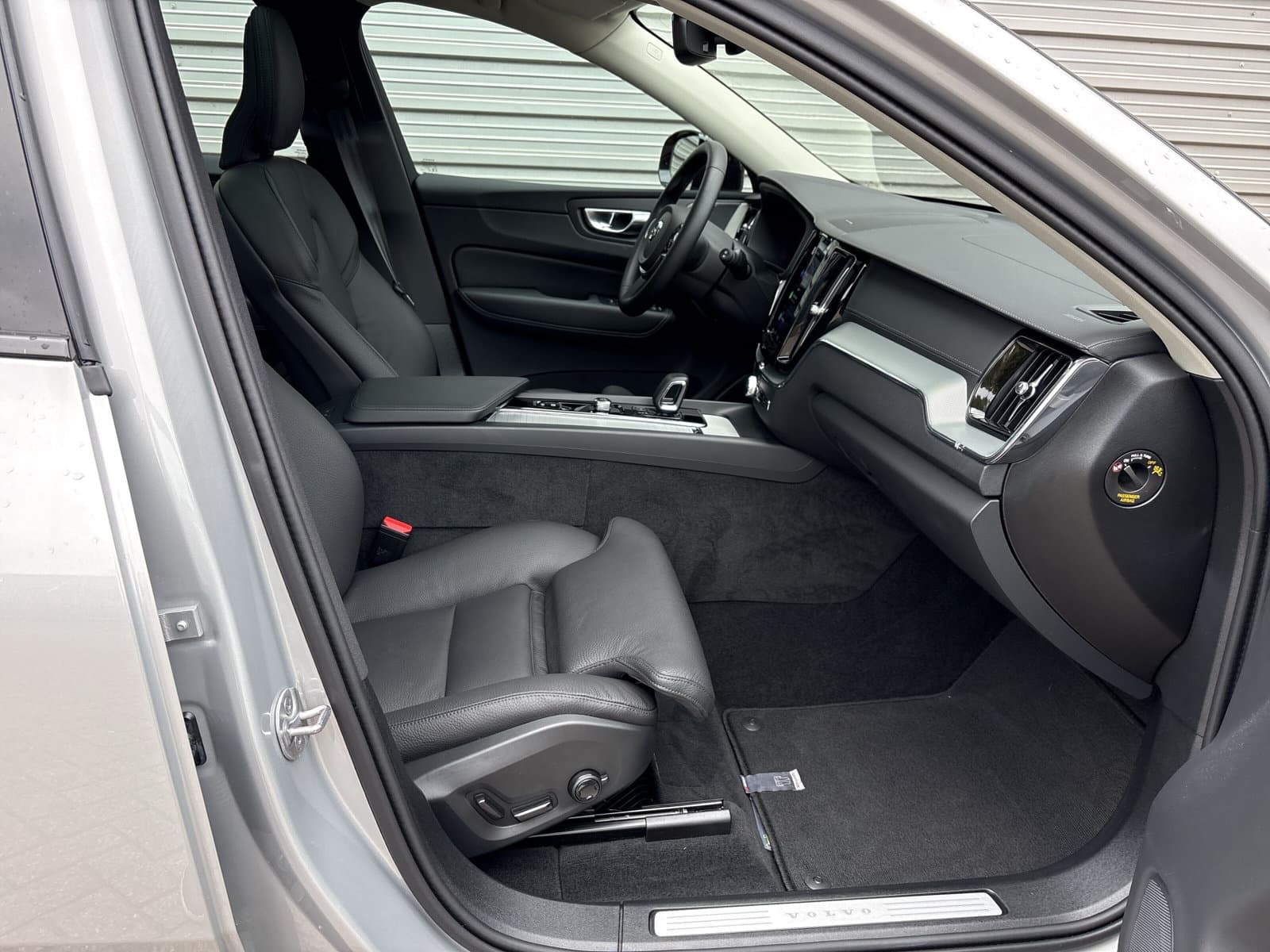 Volvo XC60 T6 Plug-in hybrid AWD Ultra Dark / Harman/Kardon / Panoramadak / Trekhaak / thumbnail 14