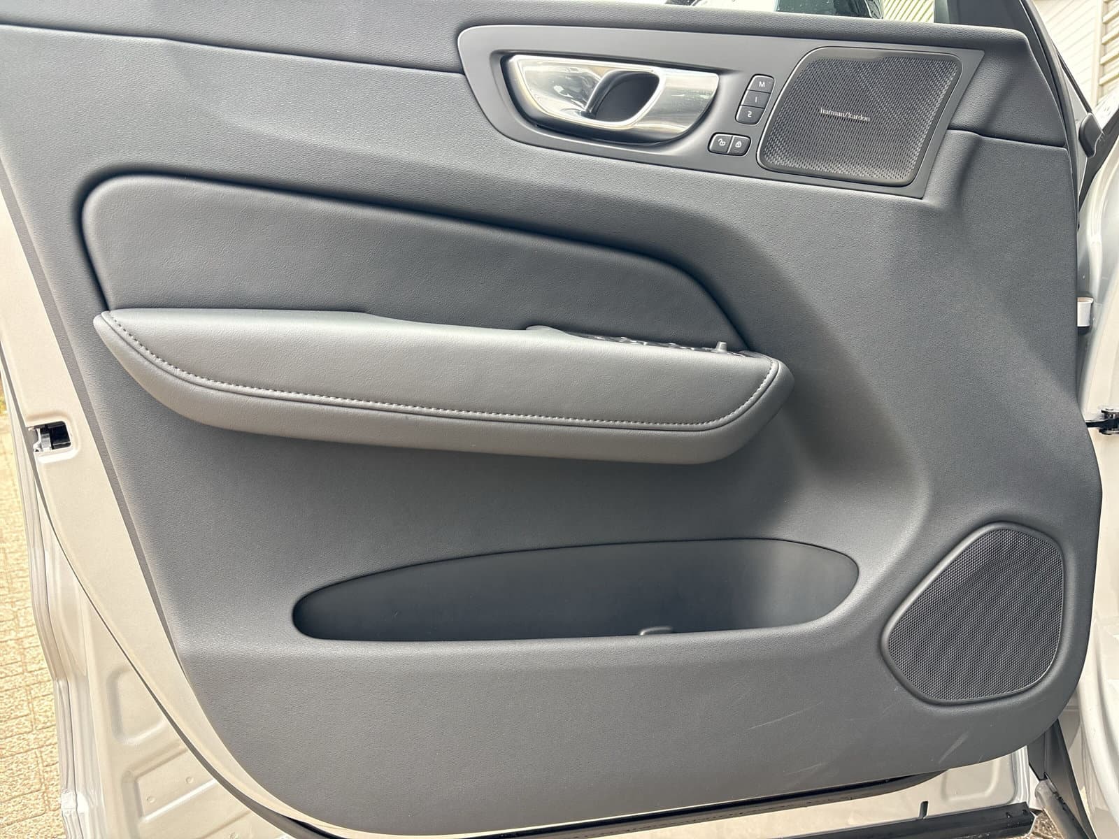 Volvo XC60 T6 Plug-in hybrid AWD Ultra Dark / Harman/Kardon / Panoramadak / Trekhaak / thumbnail 18