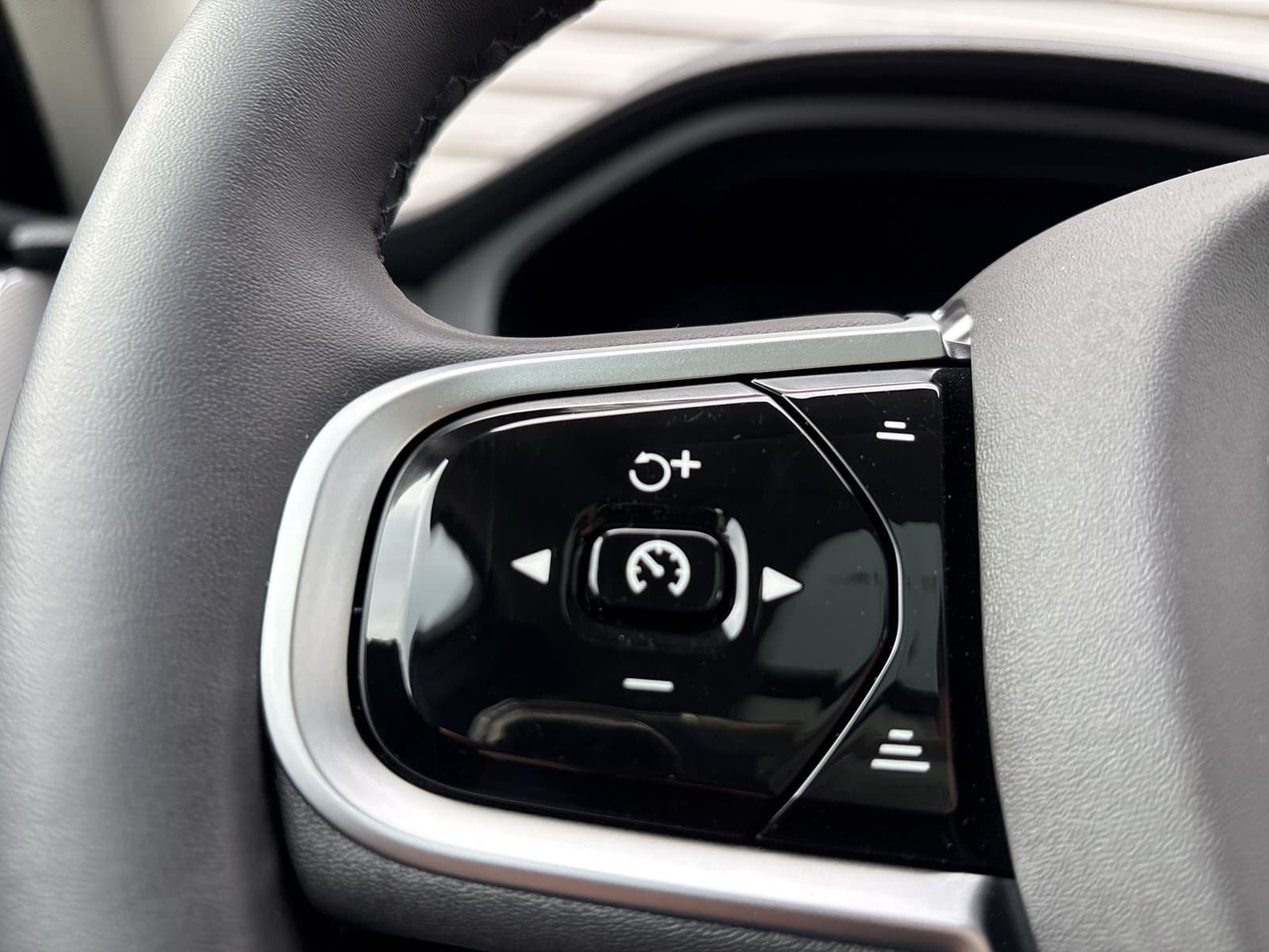 Volvo XC60 T6 Plug-in hybrid AWD Ultra Dark / Harman/Kardon / Panoramadak / Trekhaak / thumbnail 20