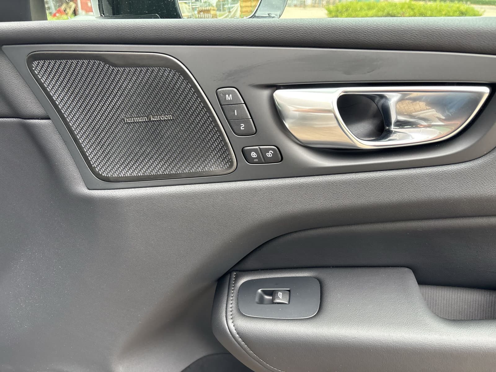 Volvo XC60 T6 Plug-in hybrid AWD Ultra Dark / Harman/Kardon / Panoramadak / Trekhaak / thumbnail 24