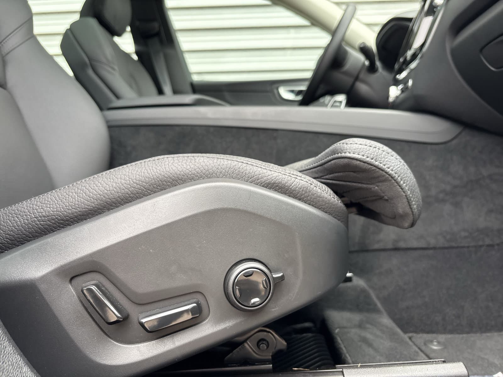 Volvo XC60 T6 Plug-in hybrid AWD Ultra Dark / Harman/Kardon / Panoramadak / Trekhaak / thumbnail 25