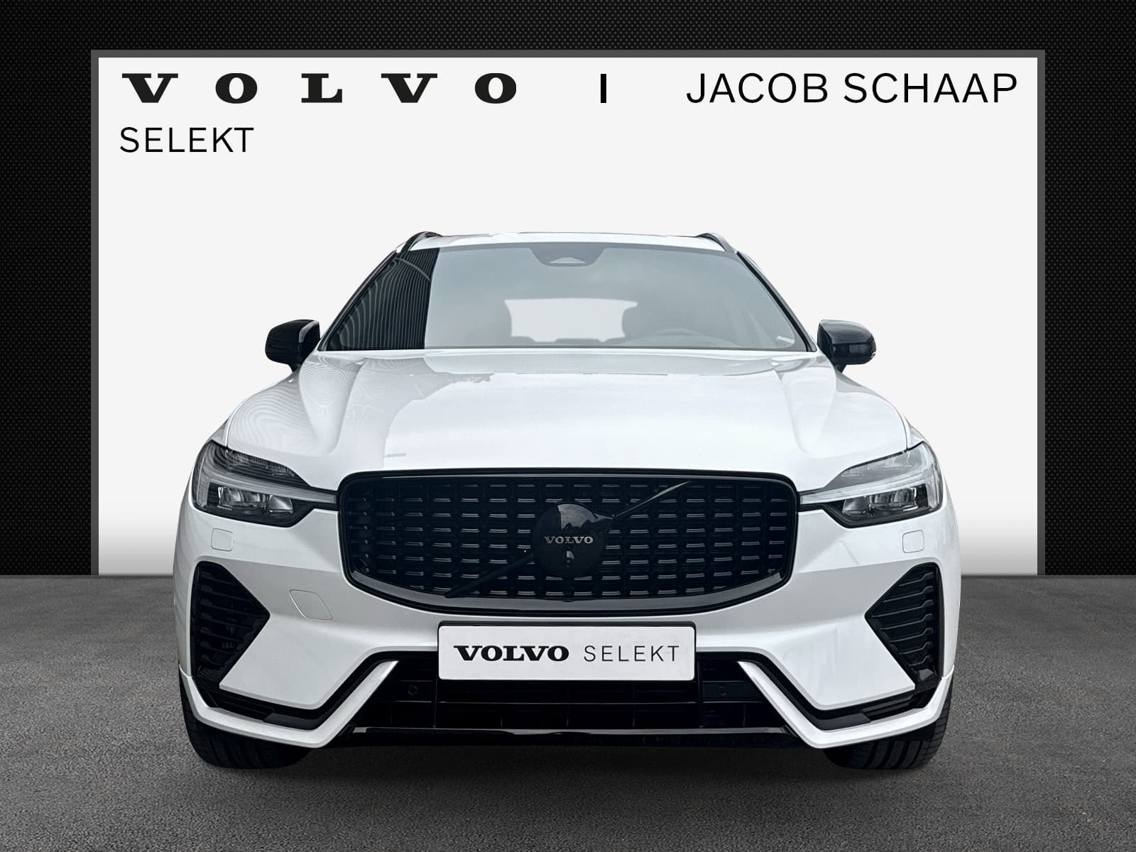 Volvo XC60 T6 350 PK Plug-in hybrid AWD Ultra Dark / 360 camera/ Luchtvering / Black Sheep pakket / thumbnail 3