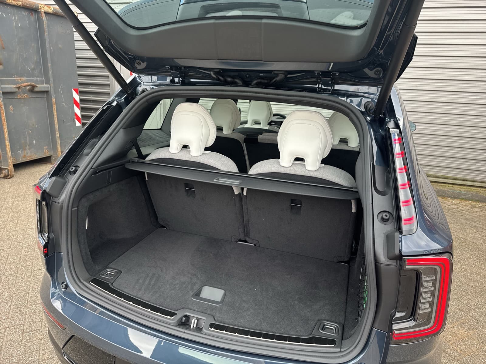 Volvo EX90 Twin Motor Performance Ultra 7p. 111 kWh / Woolblend bekleding / 22" / Luchtvering / Black Sheep pakket / thumbnail 7