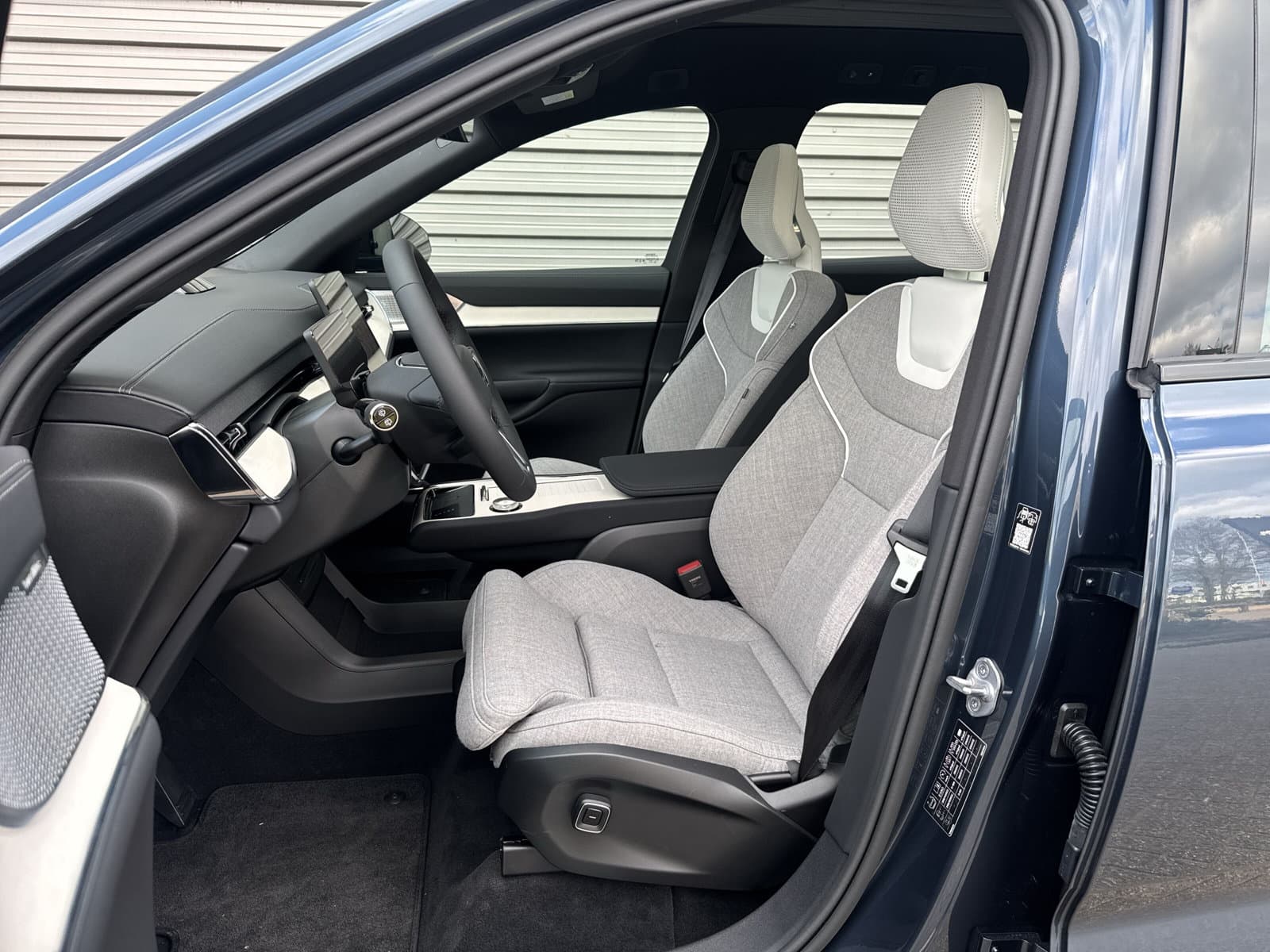 Volvo EX90 Twin Motor Performance Ultra 7p. 111 kWh / Woolblend bekleding / 22" / Luchtvering / Black Sheep pakket / thumbnail 9