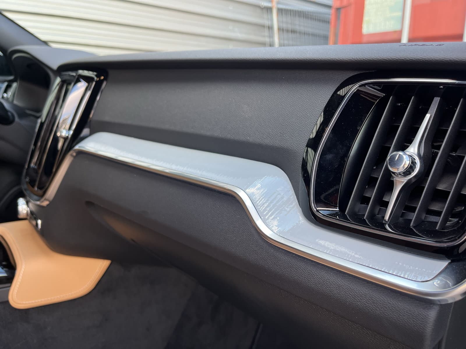 Volvo V60 T6 Plug-in hybrid AWD Plus Dark / Custom made Black Sheep uitvoering / 20" Heico matt Bronze / Heico verlaagd / Geventileerd Amber Leder / thumbnail 21