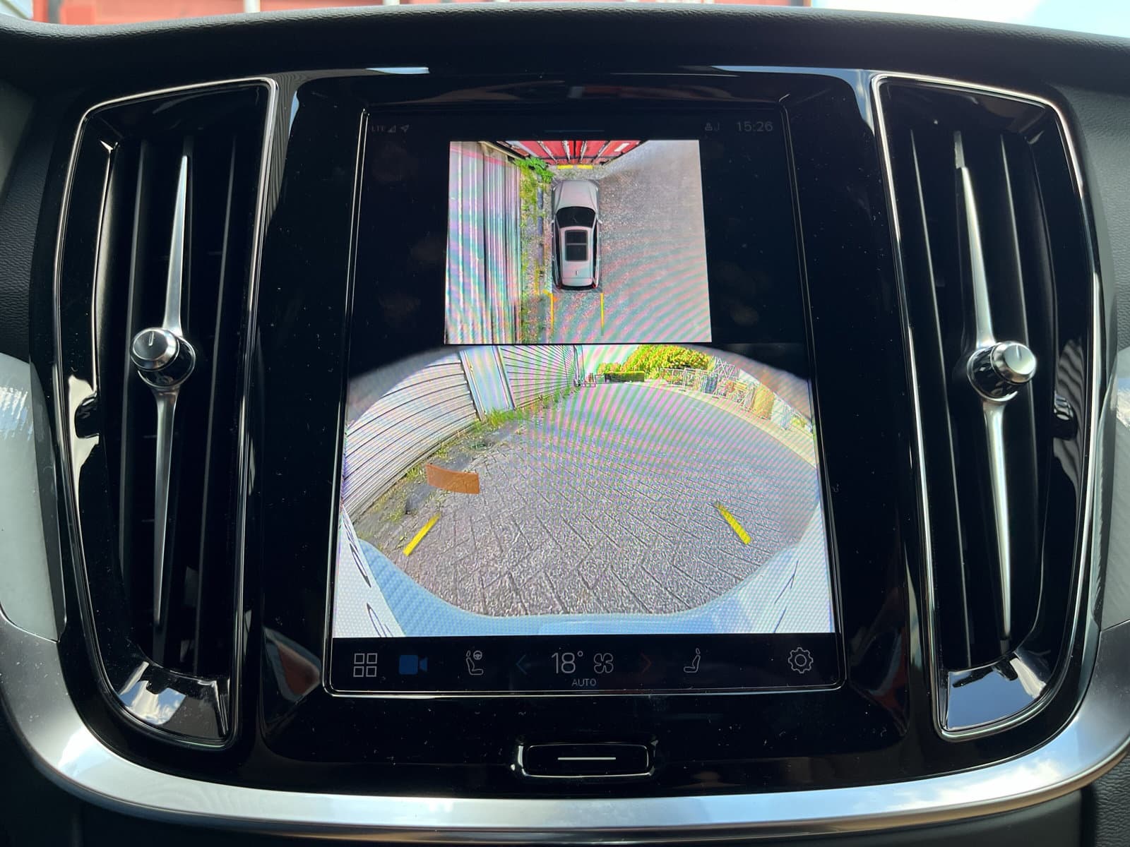 Volvo V60 T6 Plug-in hybrid AWD Plus Dark / Custom made Black Sheep uitvoering / 20" Heico matt Bronze / Heico verlaagd / Geventileerd Amber Leder / thumbnail 33