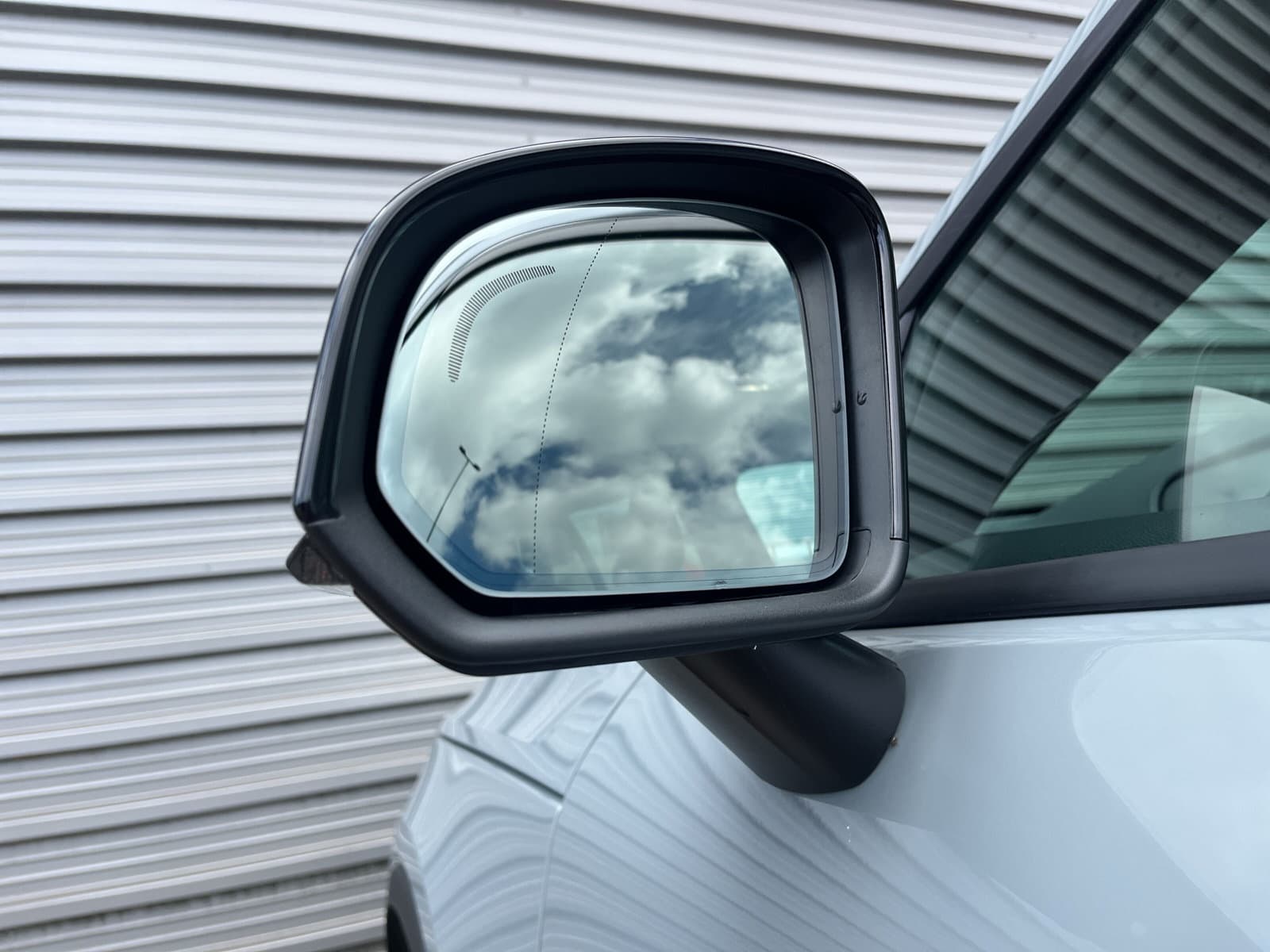 Volvo EX40 Extended Range Business Ed. 82 kWh / Adaptieve cruise control / 360 camera / thumbnail 21