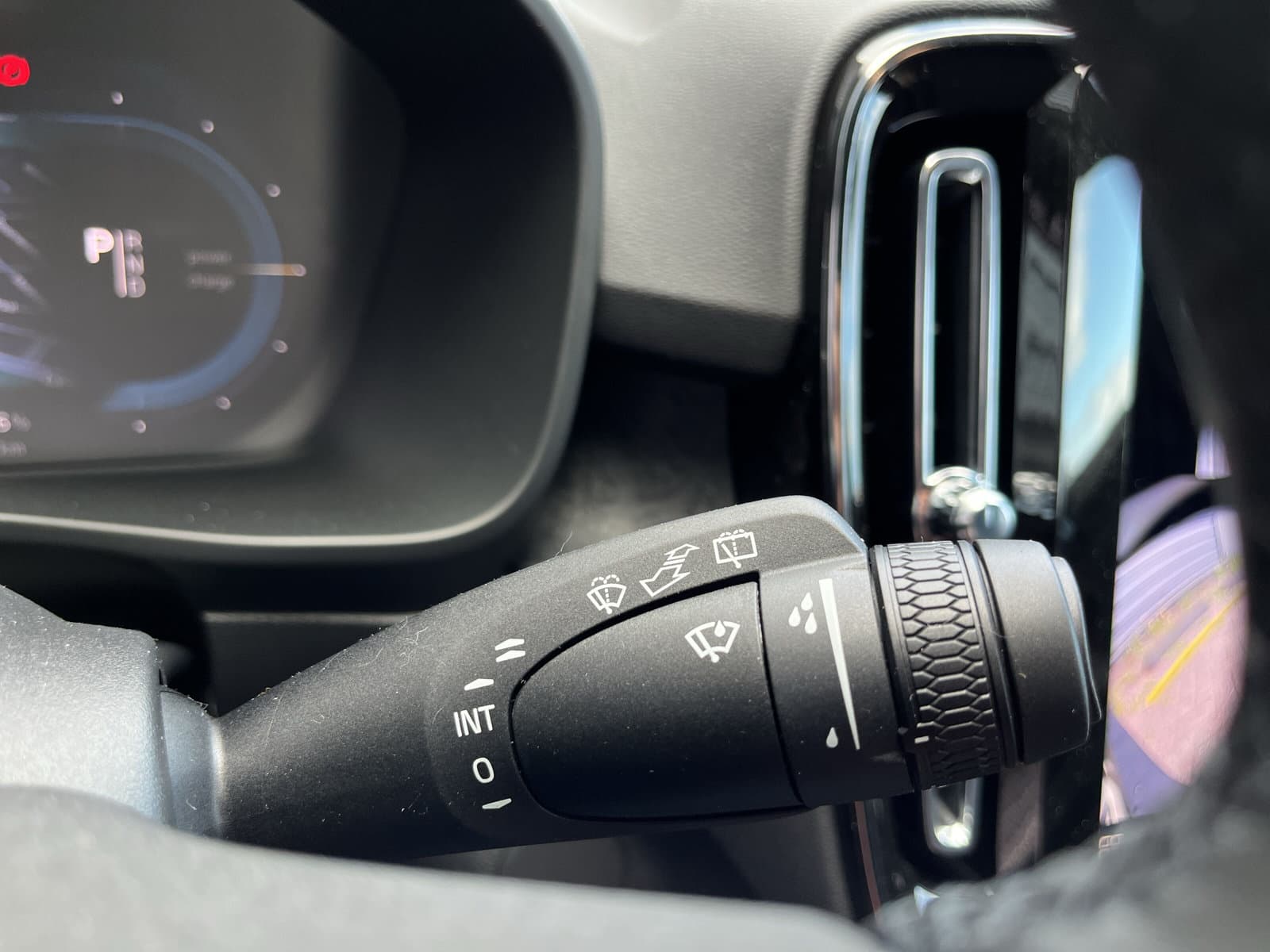 Volvo EX40 Extended Range Business Ed. 82 kWh / Adaptieve cruise control / 360 camera / thumbnail 29