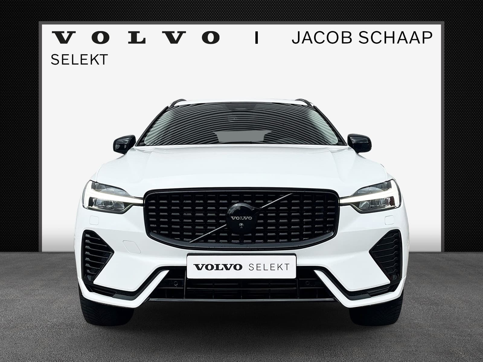Volvo XC60 T8 Plug-in hybrid AWD Ultimate Dark / Luchtvering / Extra getint glas / 360 camera / Trekhaak semi-elektrisch / thumbnail 3