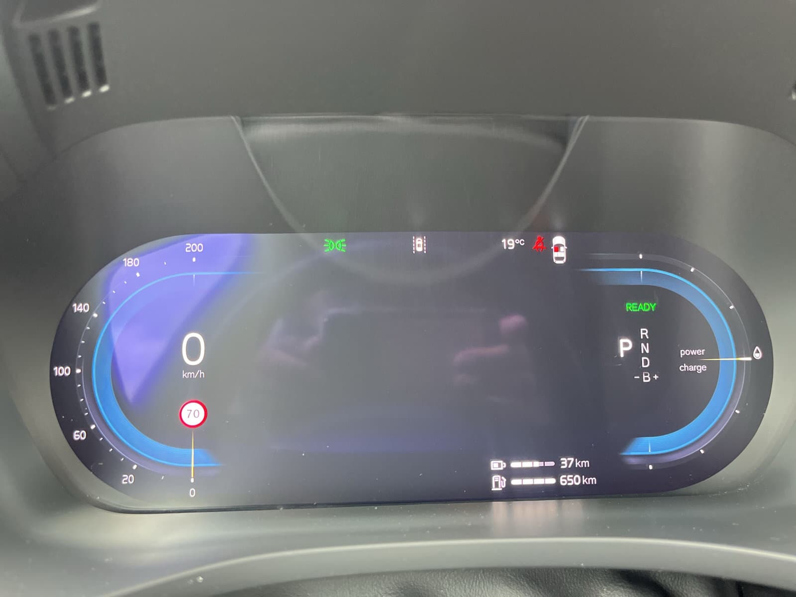 Volvo XC60 T8 Plug-in hybrid AWD Ultimate Dark / Luchtvering / Extra getint glas / 360 camera / Trekhaak semi-elektrisch / thumbnail 19