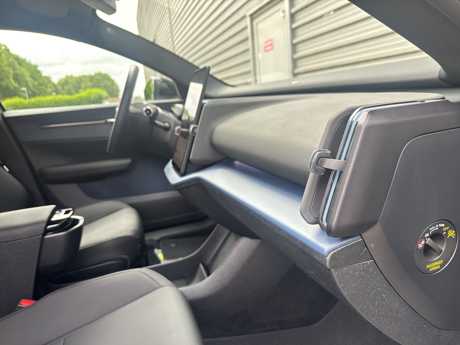 Volvo EX30 Twin Motor Performance Plus 69 kWh / Twin Performane 436PK / 20" Velgen / Black Sheep pakket / thumbnail 15