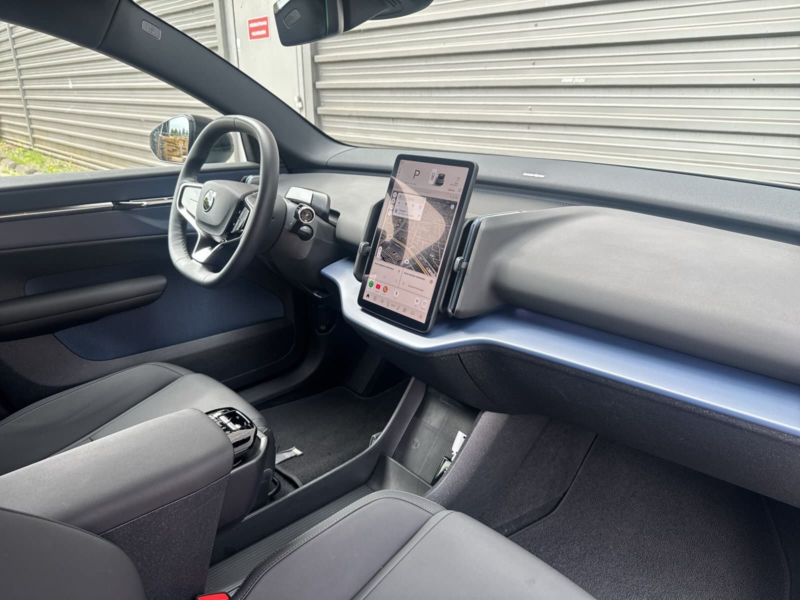 Volvo EX30 Twin Motor Performance Plus 69 kWh / Twin Performane 436PK / 20" Velgen / Black Sheep pakket / thumbnail 17