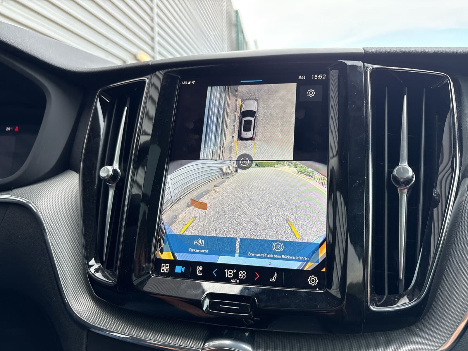 Volvo XC60 T8 455PK Plug-in hybrid AWD Plus Bright / 20" Velgen / 360 Camera / BLIS / thumbnail 27