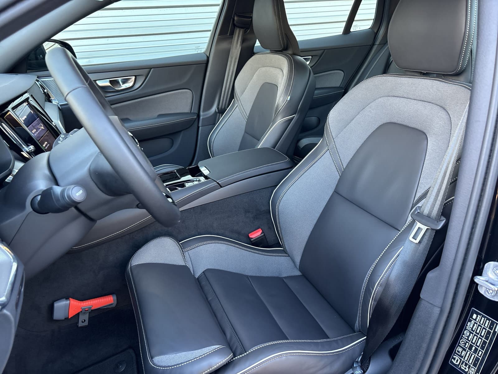 Volvo V60 2.0 T6 Plug-in hybrid AWD Plus Dark / 360° Camera / Blis / Harman Kardon Premium / thumbnail 9