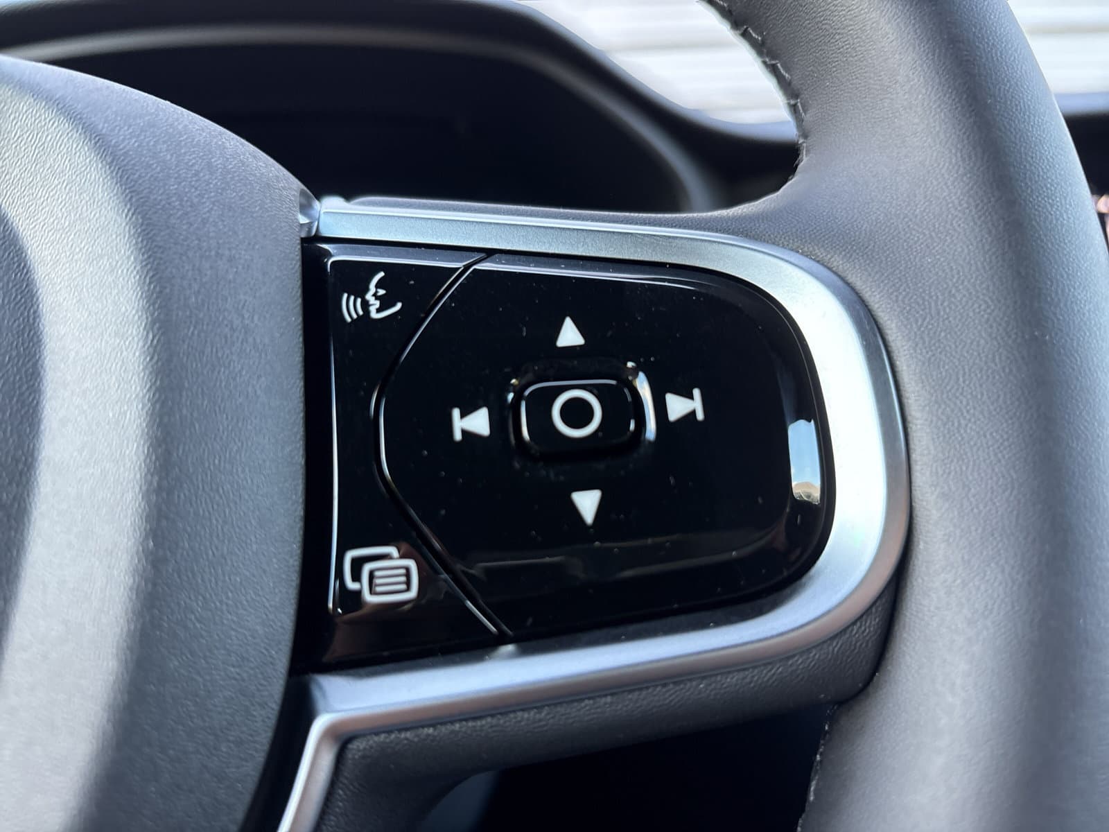 Volvo V60 2.0 T6 Plug-in hybrid AWD Plus Dark / 360° Camera / Blis / Harman Kardon Premium / thumbnail 21