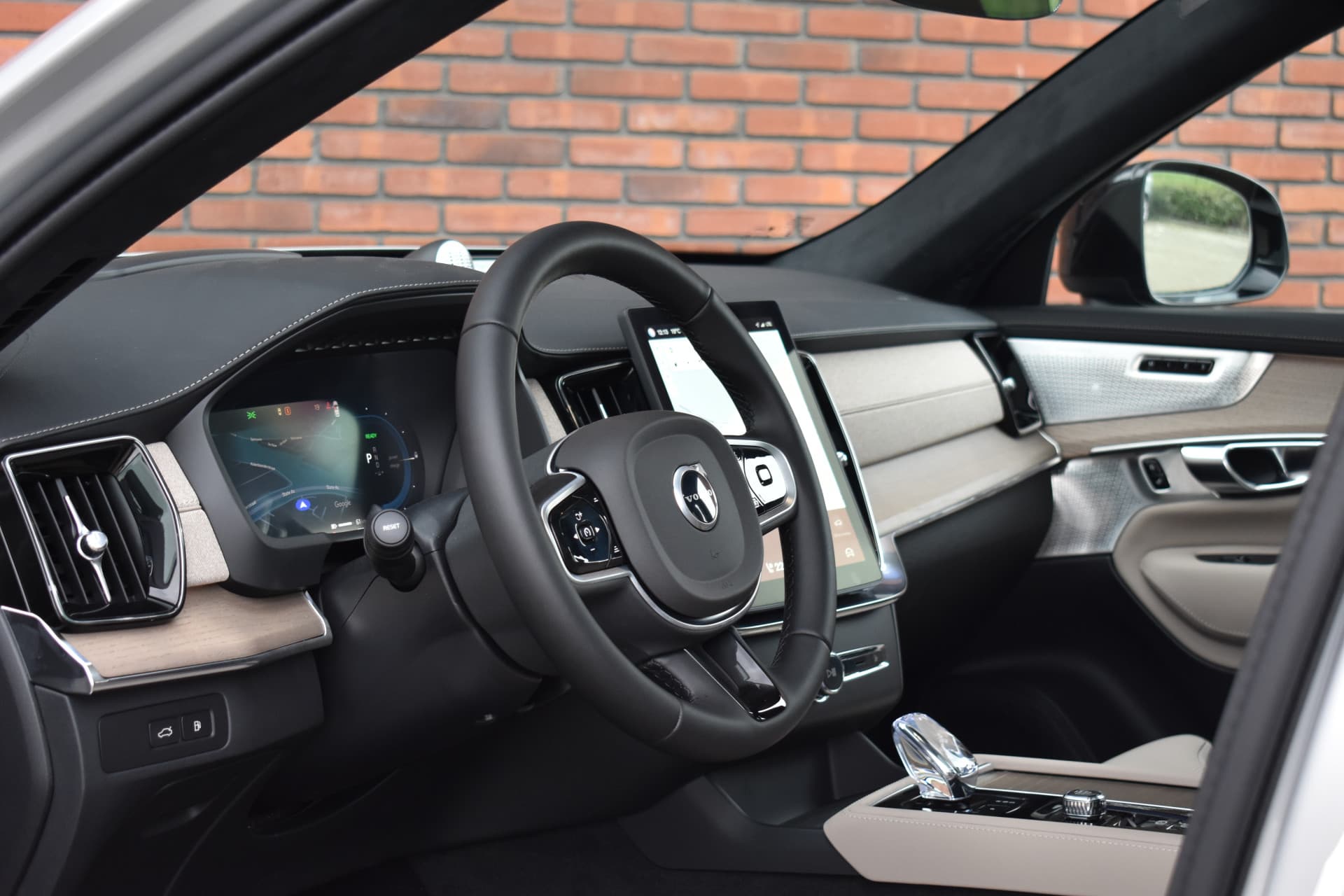 Volvo XC90 T8 455PK Plug-in hybrid AWD Ultra Dark thumbnail 4