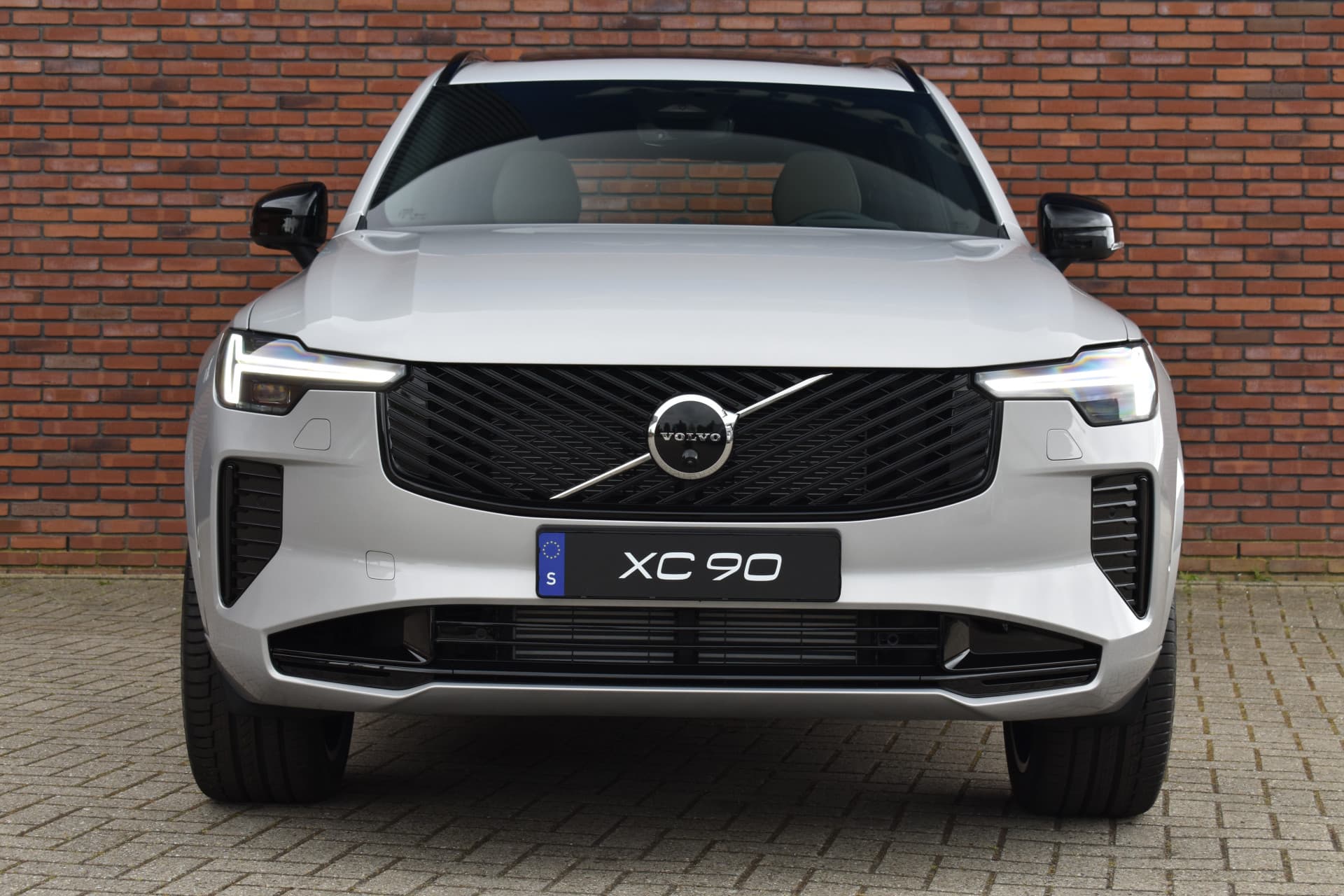 Volvo XC90 T8 455PK Plug-in hybrid AWD Ultra Dark thumbnail 8