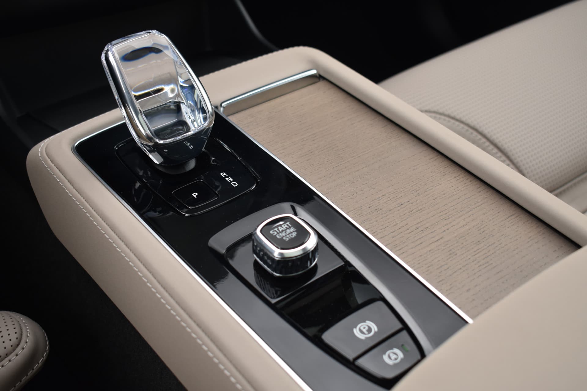 Volvo XC90 T8 455PK Plug-in hybrid AWD Ultra Dark thumbnail 20