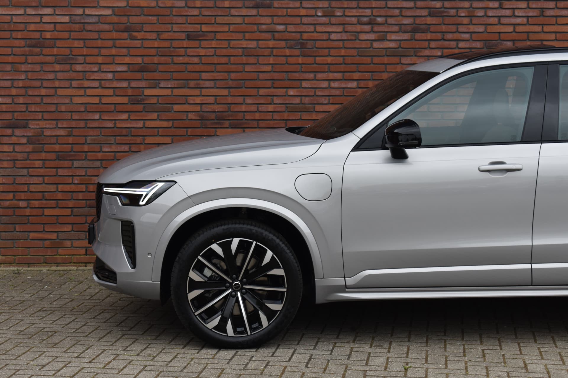 Volvo XC90 T8 455PK Plug-in hybrid AWD Ultra Dark thumbnail 25