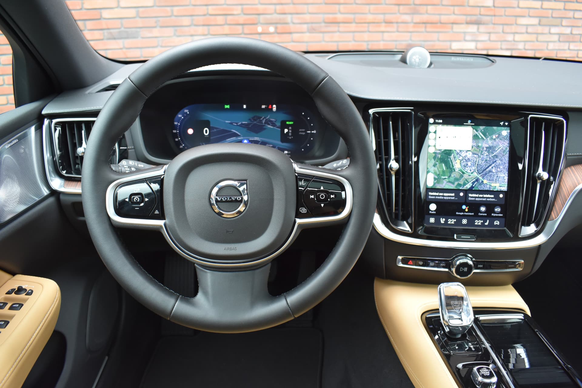 Volvo V60 T6 350PK Plug-in hybrid AWD Ultra Bright thumbnail 6