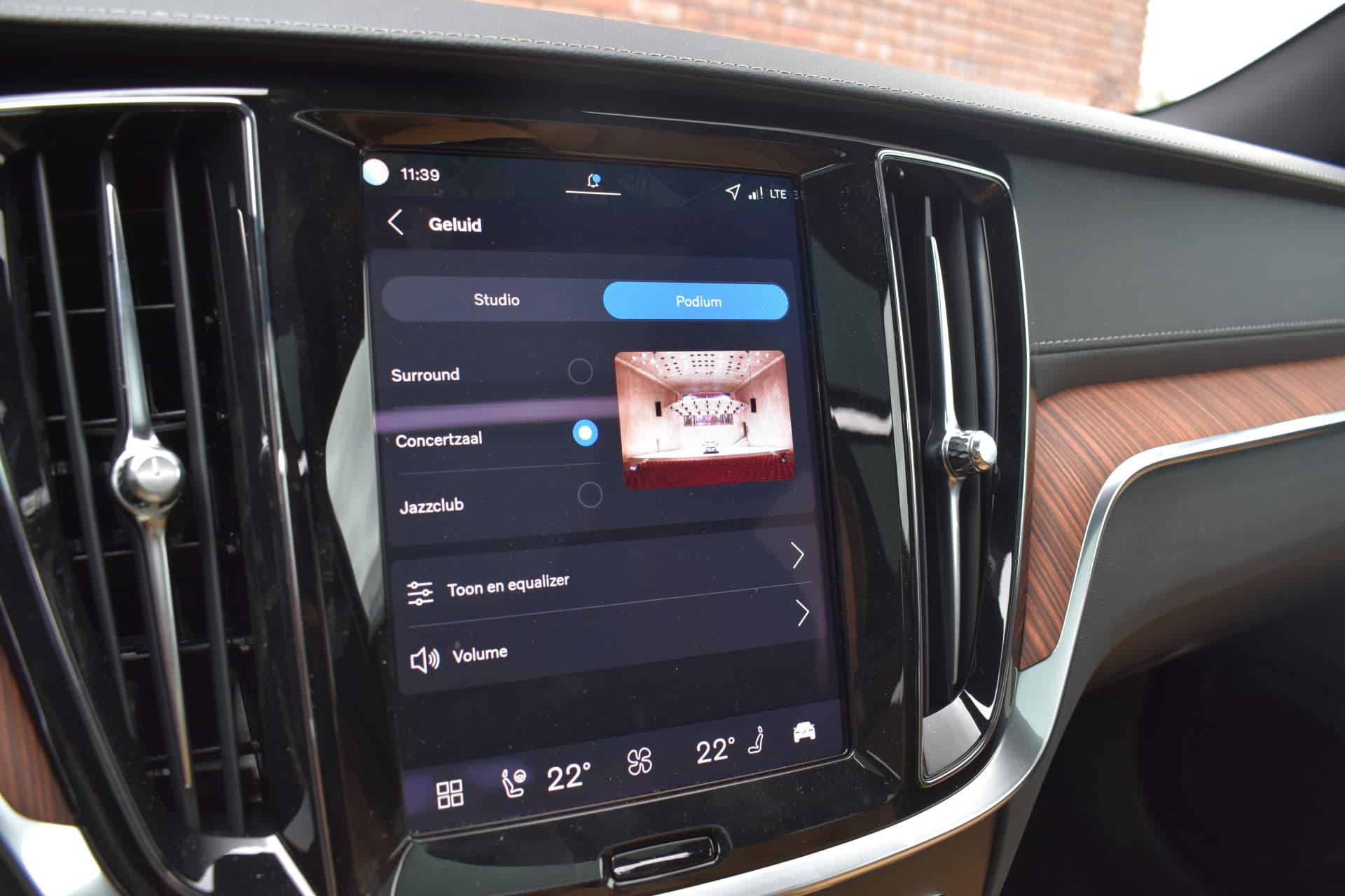 Volvo V60 T6 350PK Plug-in hybrid AWD Ultra Bright thumbnail 11