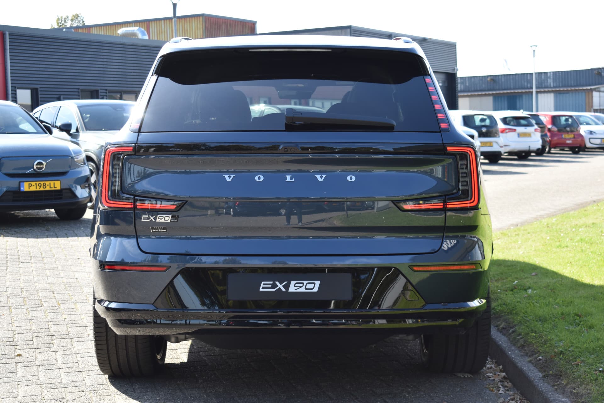 Volvo EX90 Twin Motor Ultra 7p. 111 kWh thumbnail 13