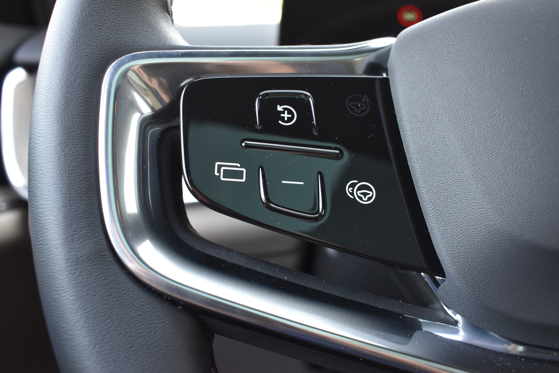 Volvo EX90 Twin Motor Ultra 7p. 111 kWh thumbnail 28