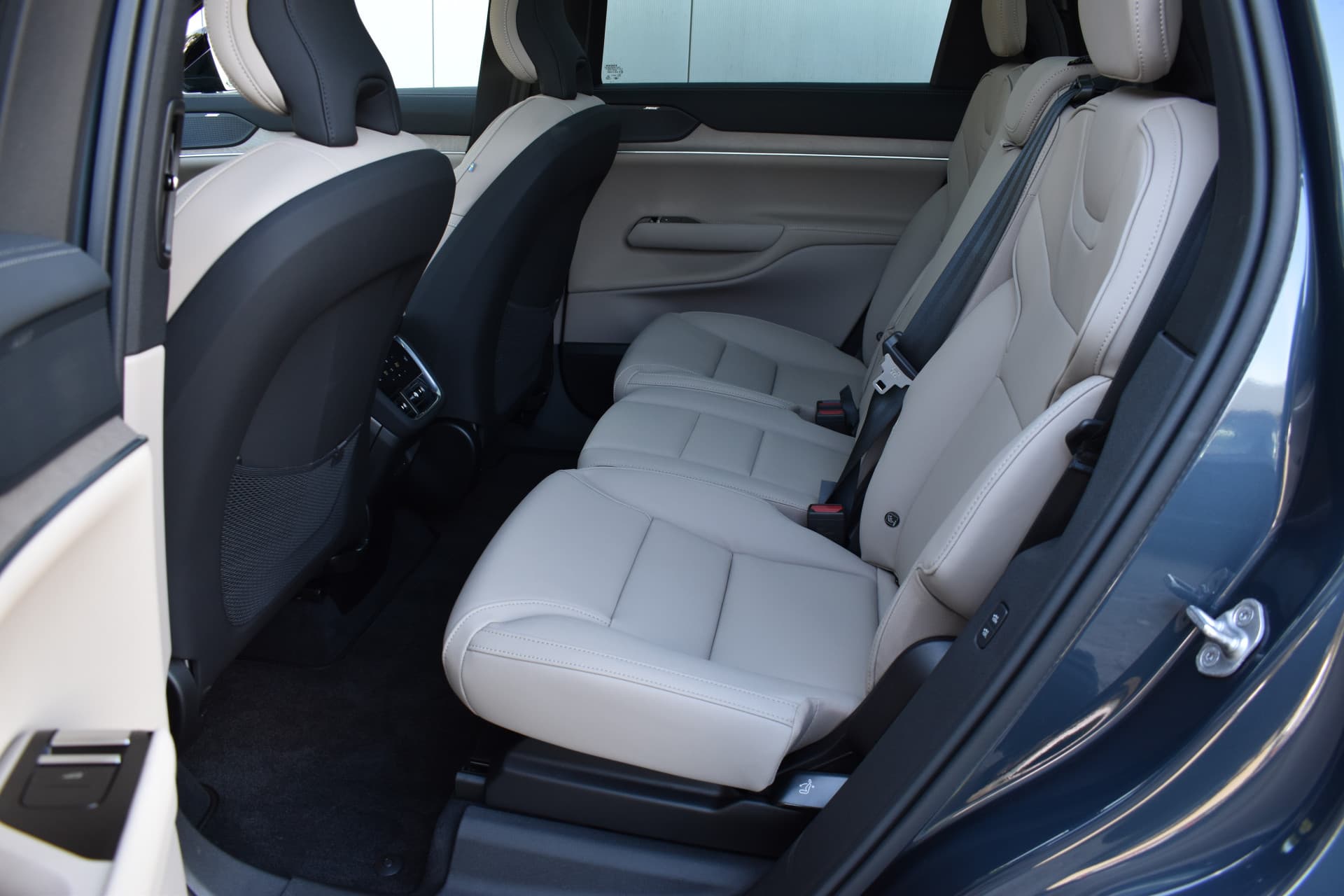 Volvo EX90 Twin Motor Ultra 7p. 111 kWh thumbnail 35