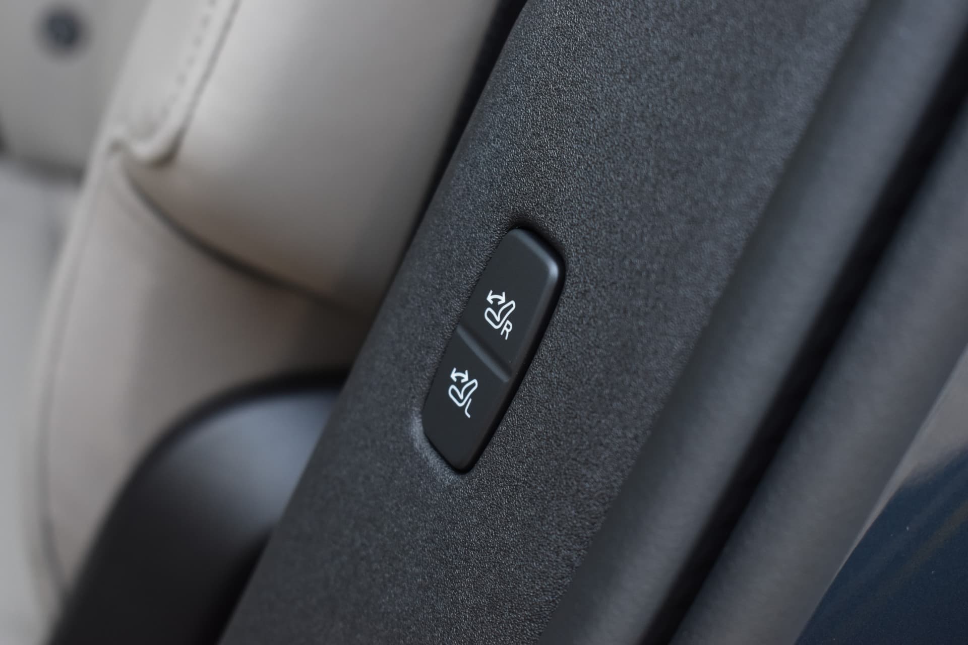 Volvo EX90 Twin Motor Ultra 7p. 111 kWh thumbnail 36