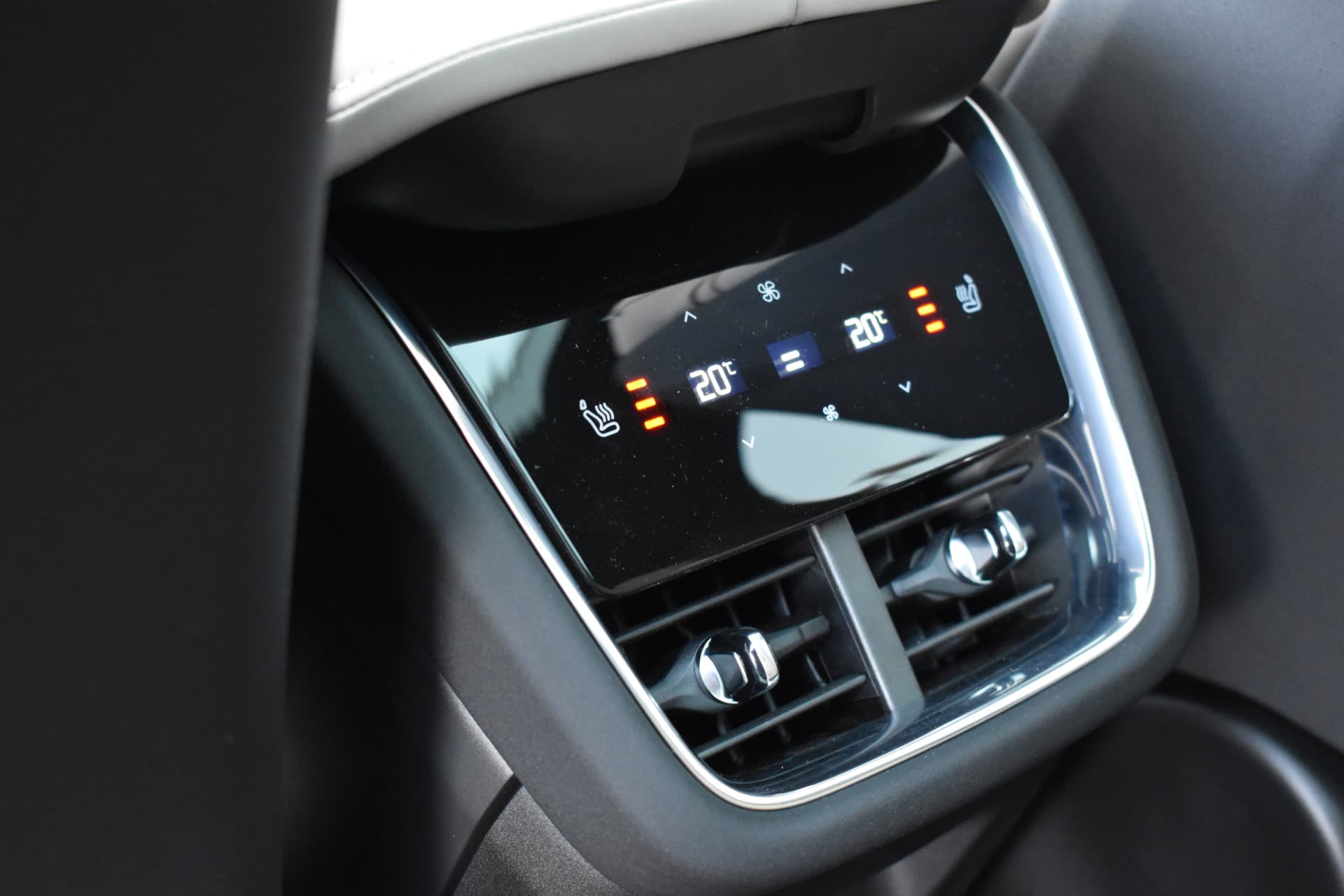 Volvo EX90 Twin Motor Ultra 7p. 111 kWh thumbnail 37