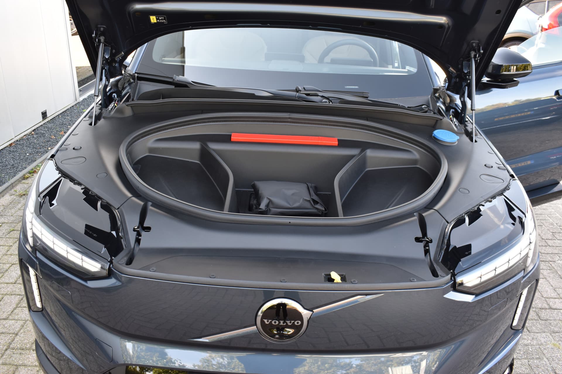 Volvo EX90 Twin Motor Ultra 7p. 111 kWh thumbnail 48