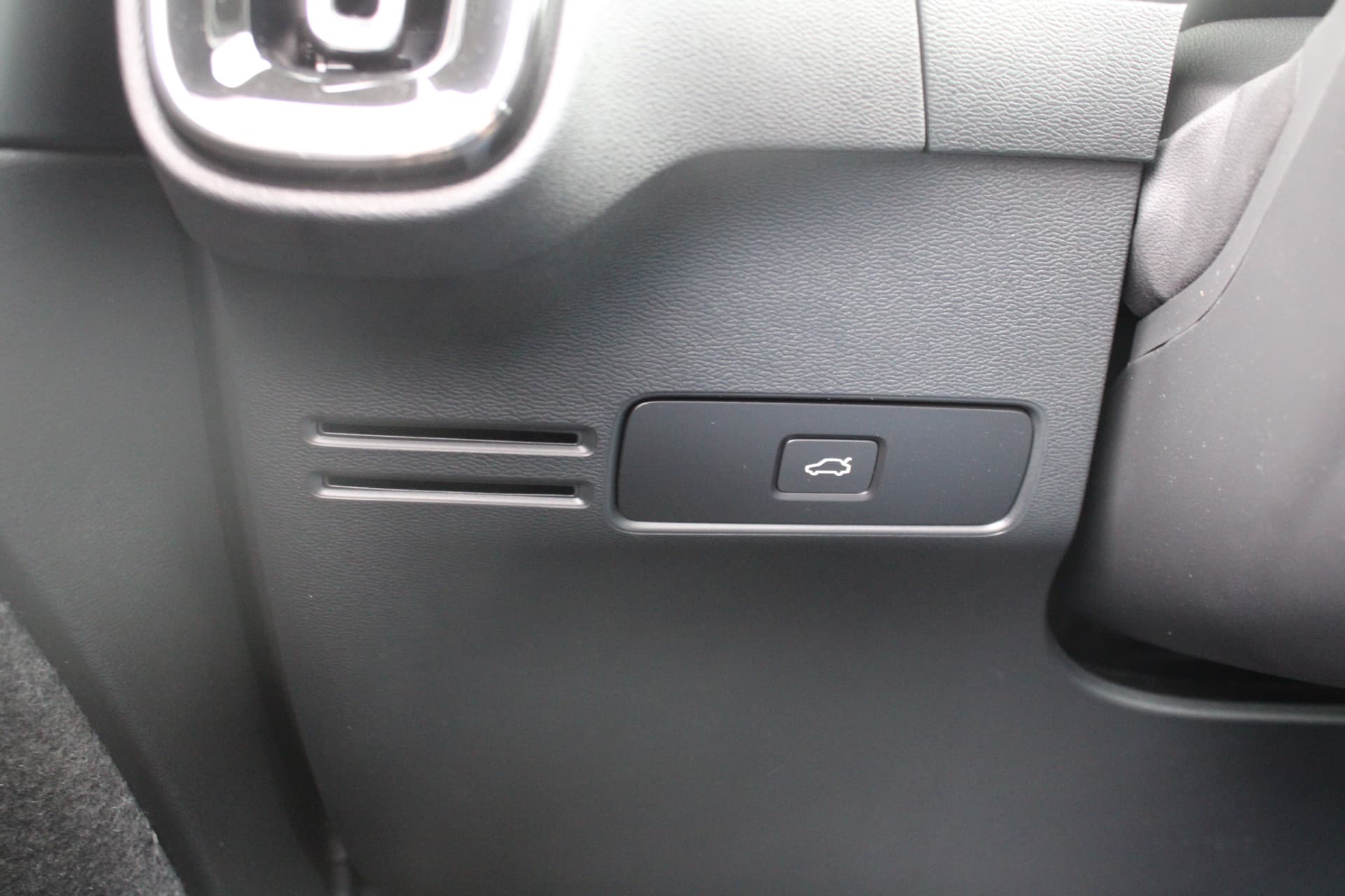 Volvo XC40 B3 Automaat Core thumbnail 18