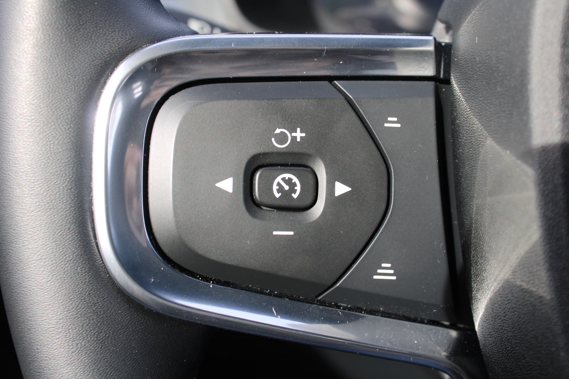 Volvo XC40 B3 Automaat Core thumbnail 19